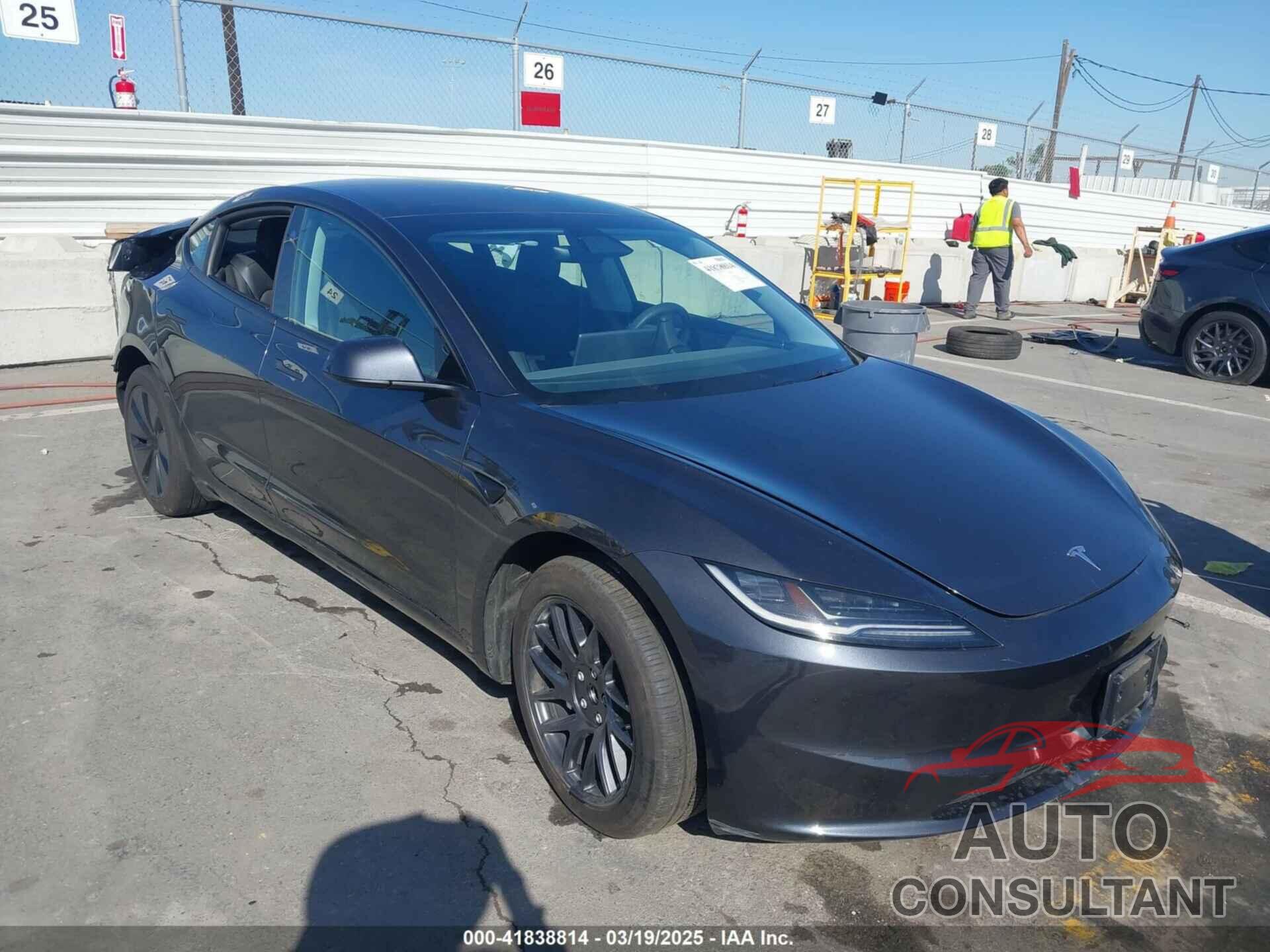 TESLA MODEL 3 2024 - 5YJ3E1EA7RF717855