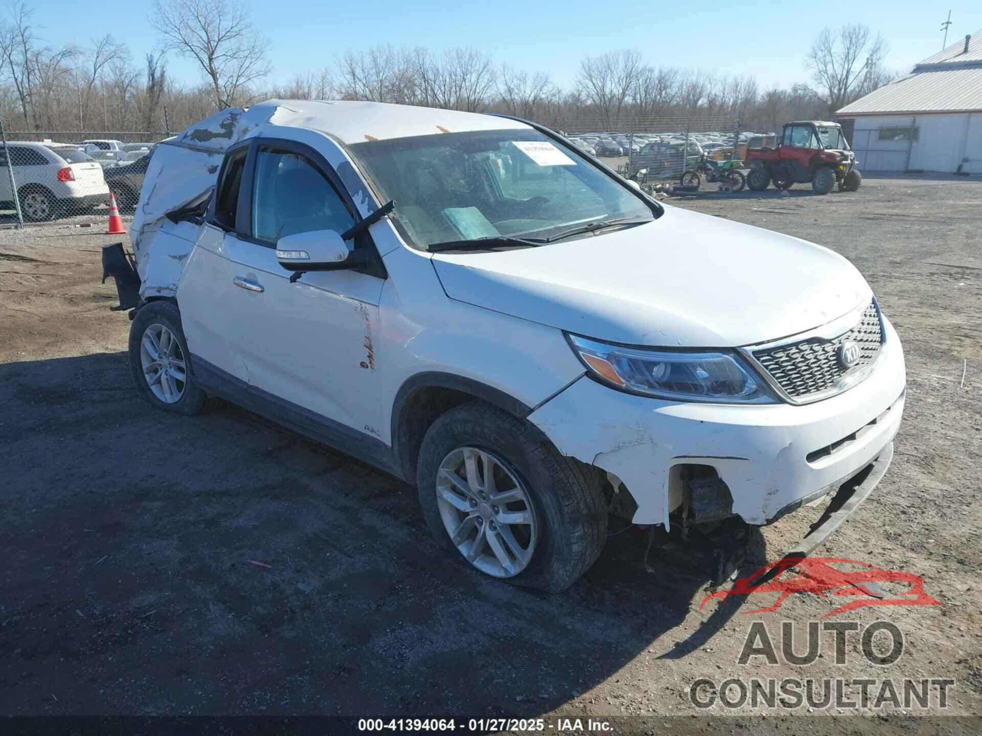 KIA SORENTO 2015 - 5XYKT3A66FG626871