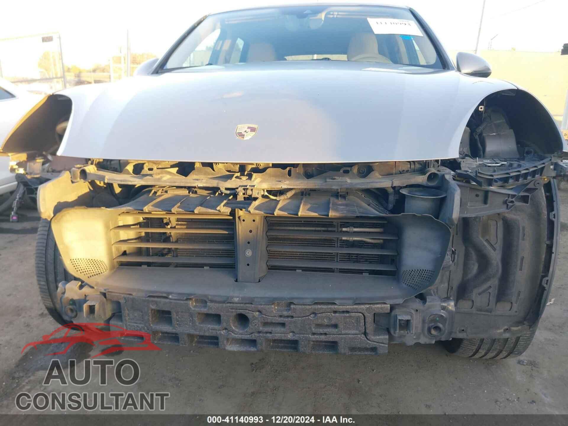 PORSCHE CAYENNE 2016 - WP1AA2A2XGLA03542