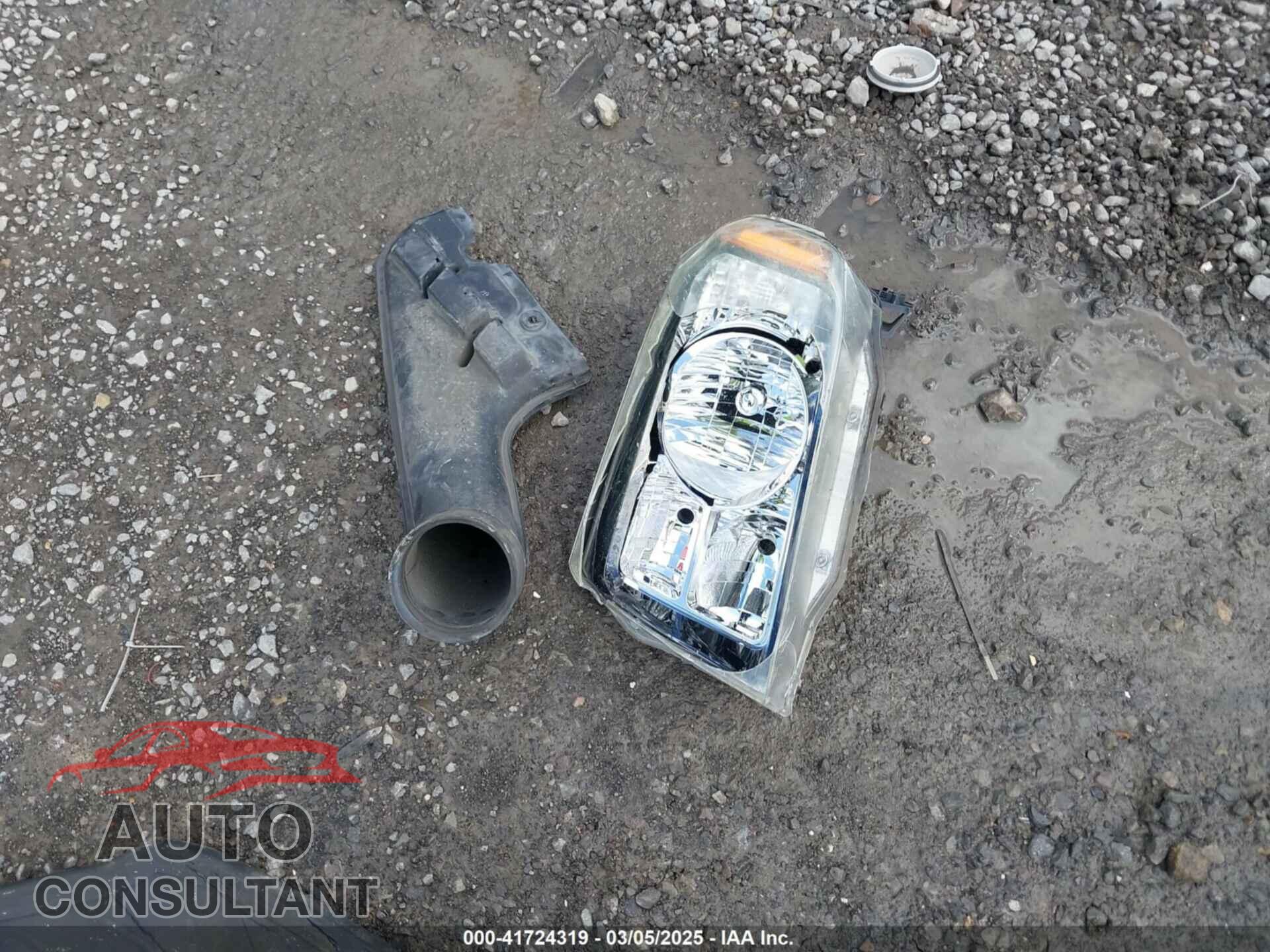 HONDA PILOT 2011 - 5FNYF4H48BB054098