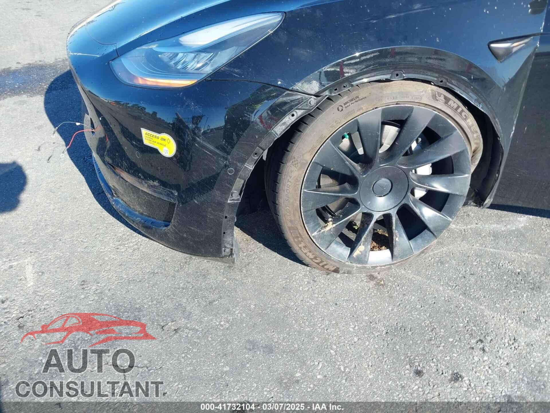 TESLA MODEL Y 2021 - 5YJYGDEEXMF233997