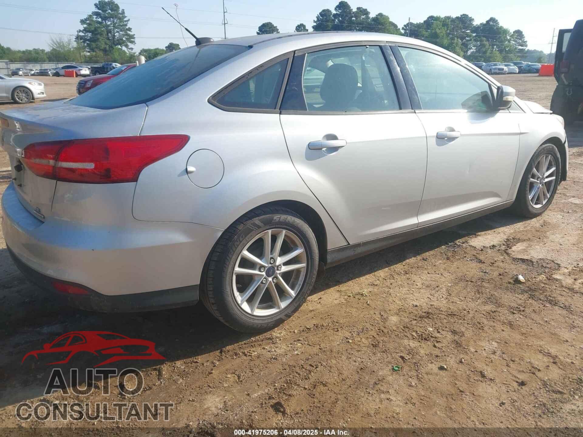 FORD FOCUS 2015 - 1FADP3F2XFL376533