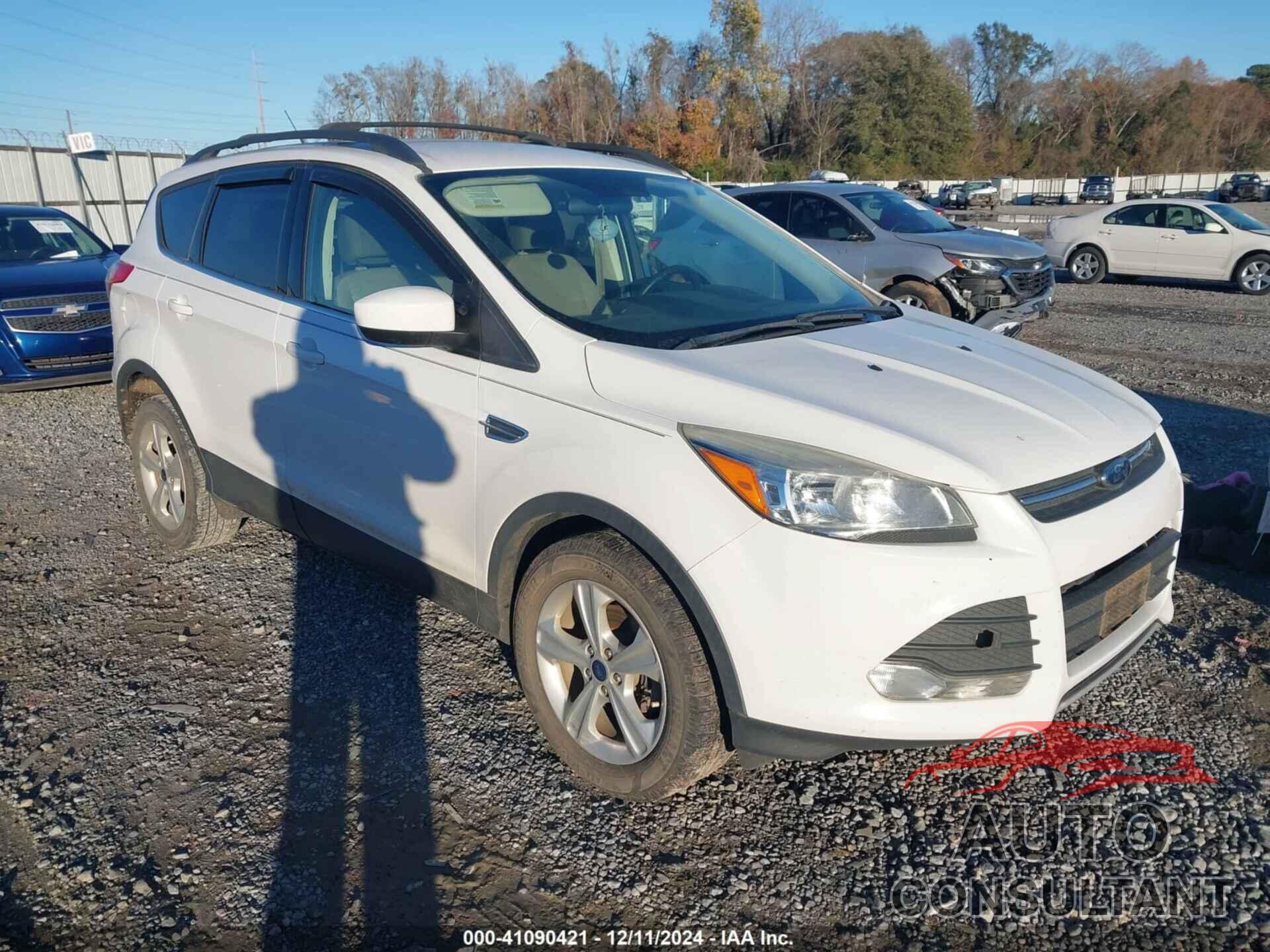 FORD ESCAPE 2016 - 1FMCU0GX1GUC73192