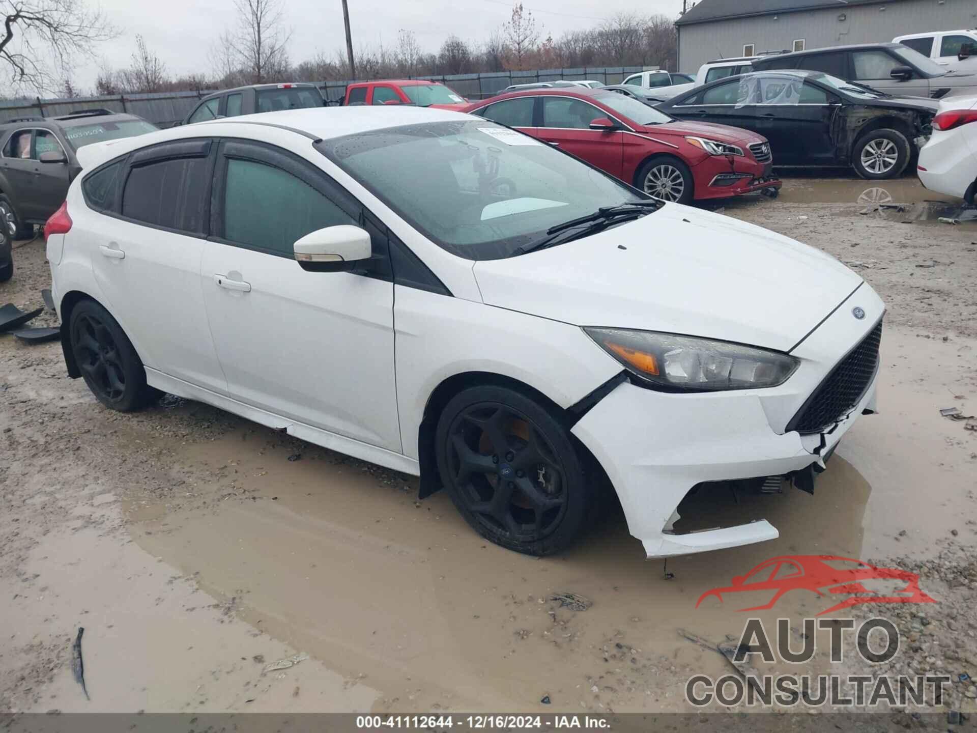 FORD FOCUS 2018 - 1FADP3L90JL232726