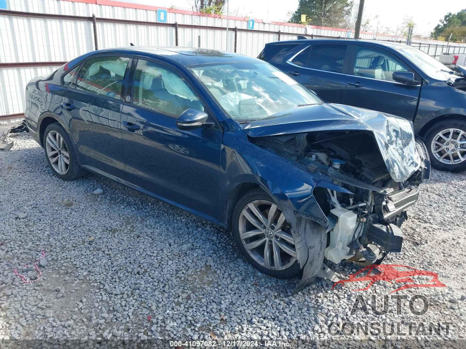 VOLKSWAGEN PASSAT 2019 - 1VWLA7A38KC008177