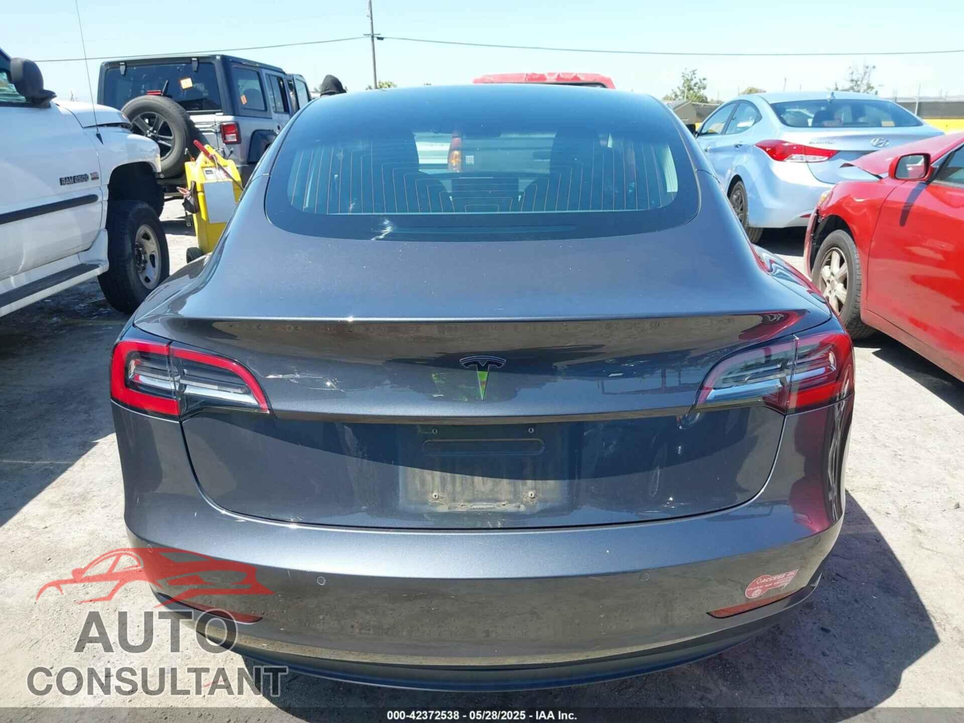 TESLA MODEL 3 2018 - 5YJ3E1EA3JF123798