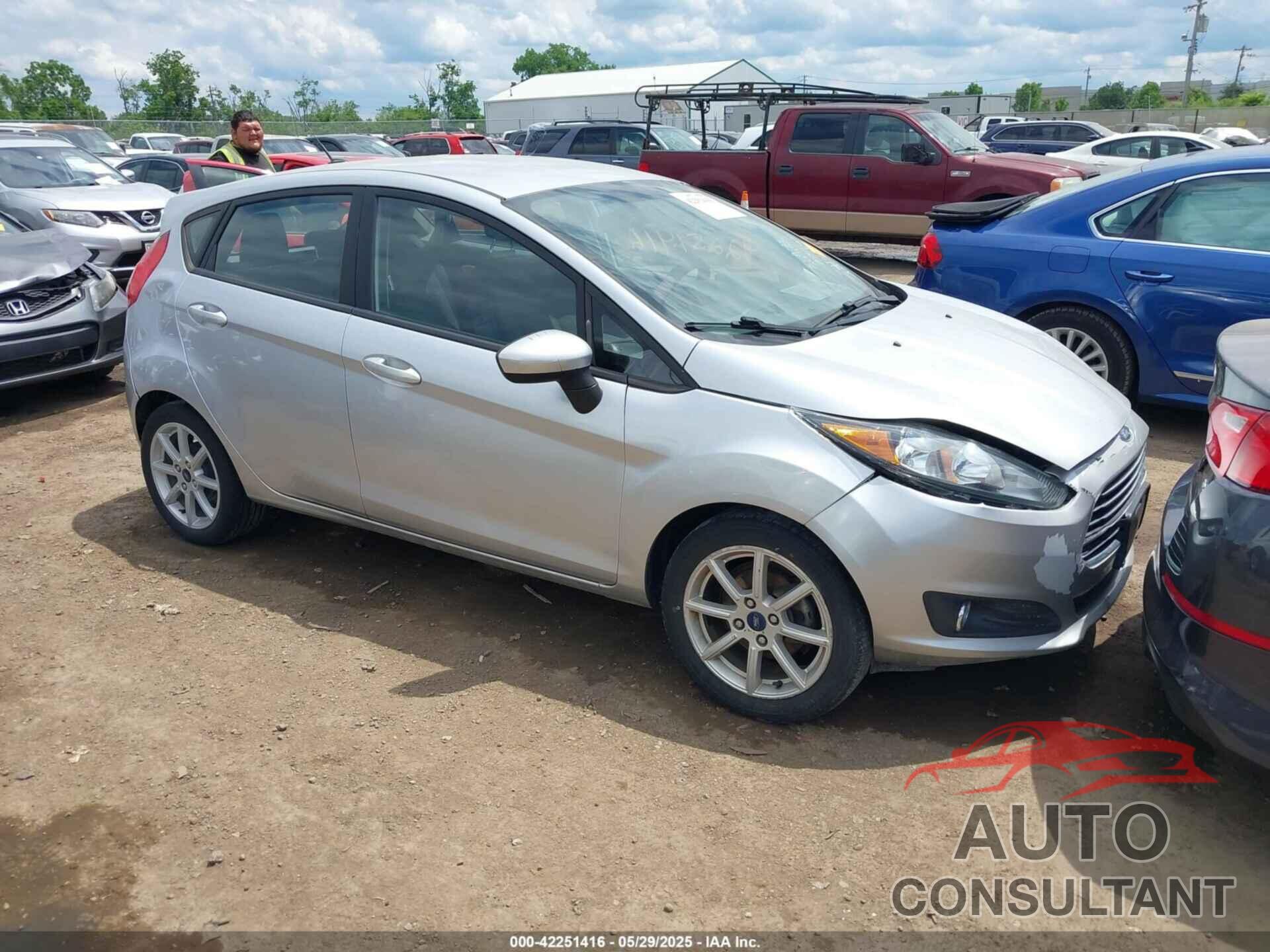 FORD FIESTA 2019 - 3FADP4EJ8KM107034