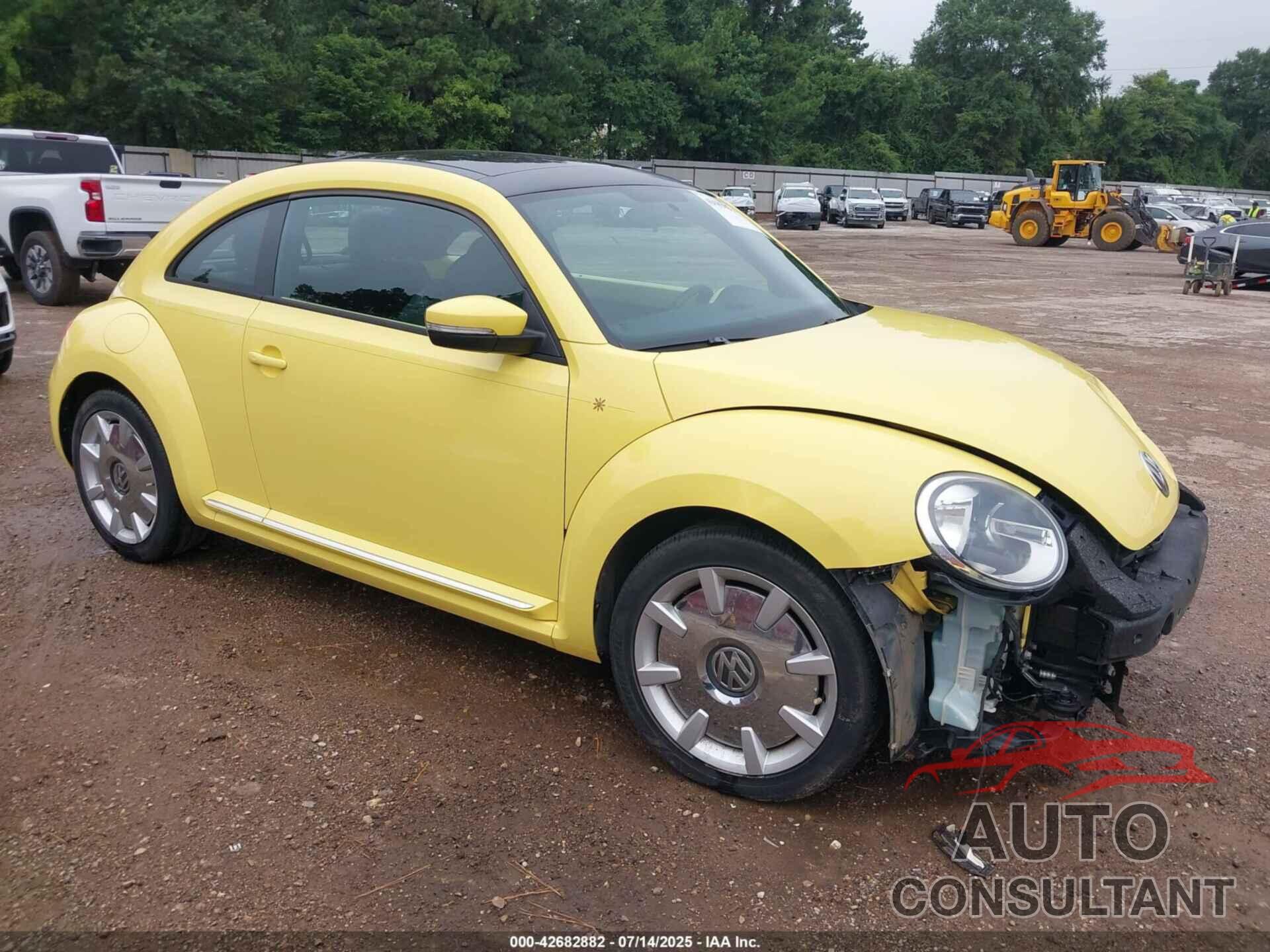 VOLKSWAGEN BEETLE 2013 - 3VWJX7AT2DM600634