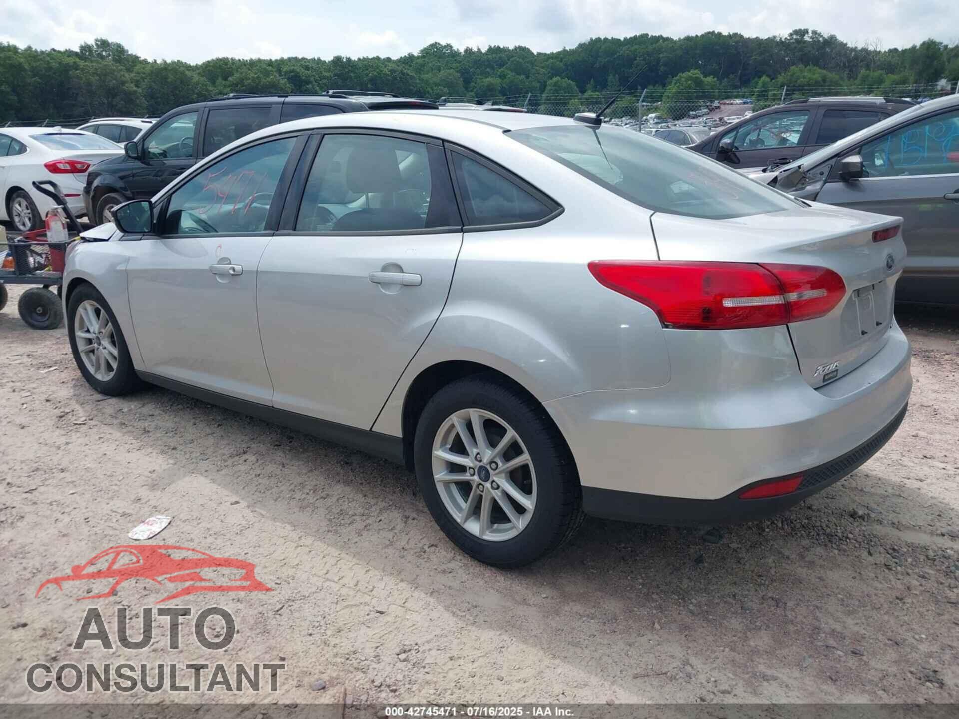 FORD FOCUS 2017 - 1FADP3F25HL230270