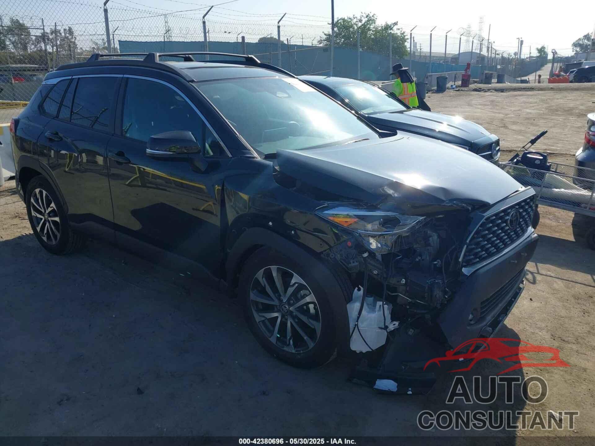 TOYOTA COROLLA CROSS 2024 - 7MUDAAAG6RV098967