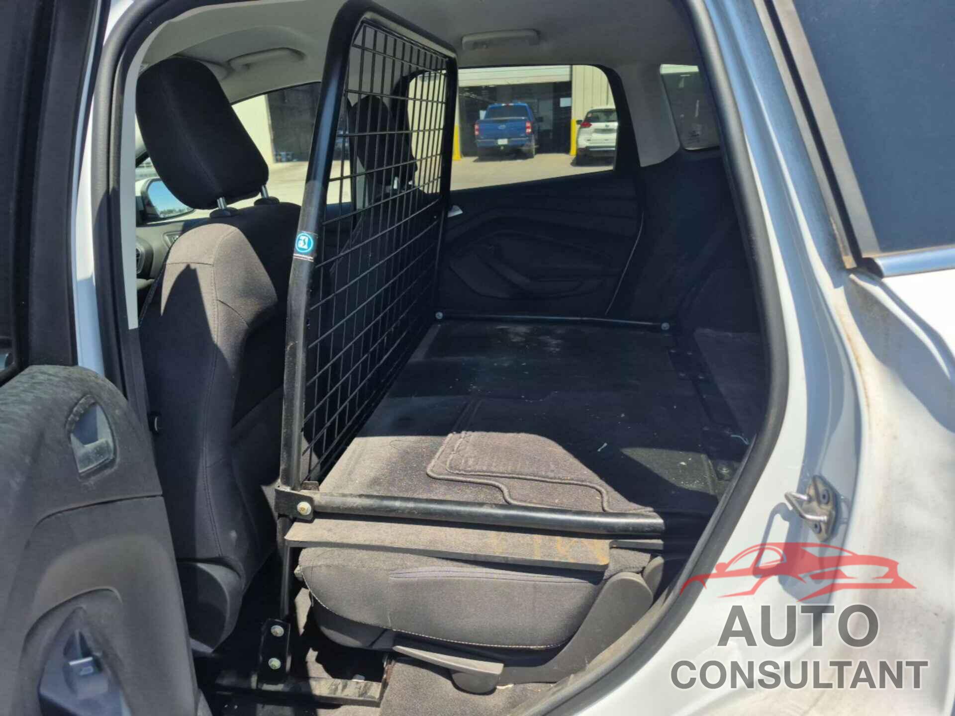 FORD ESCAPE 2019 - 1FMCU0GD8KUC07852