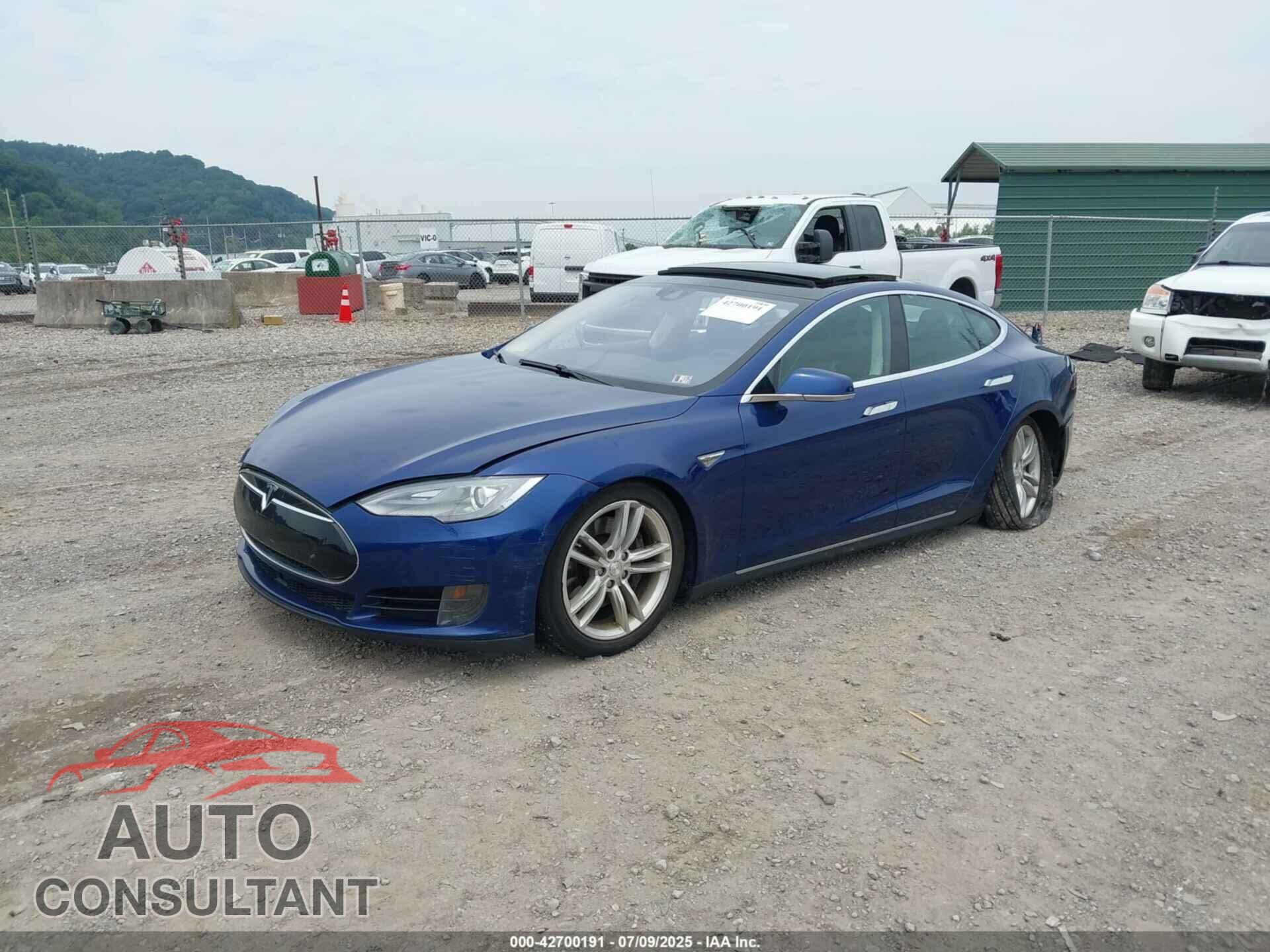 TESLA MODEL S 2015 - 5YJSA1S20FF100278