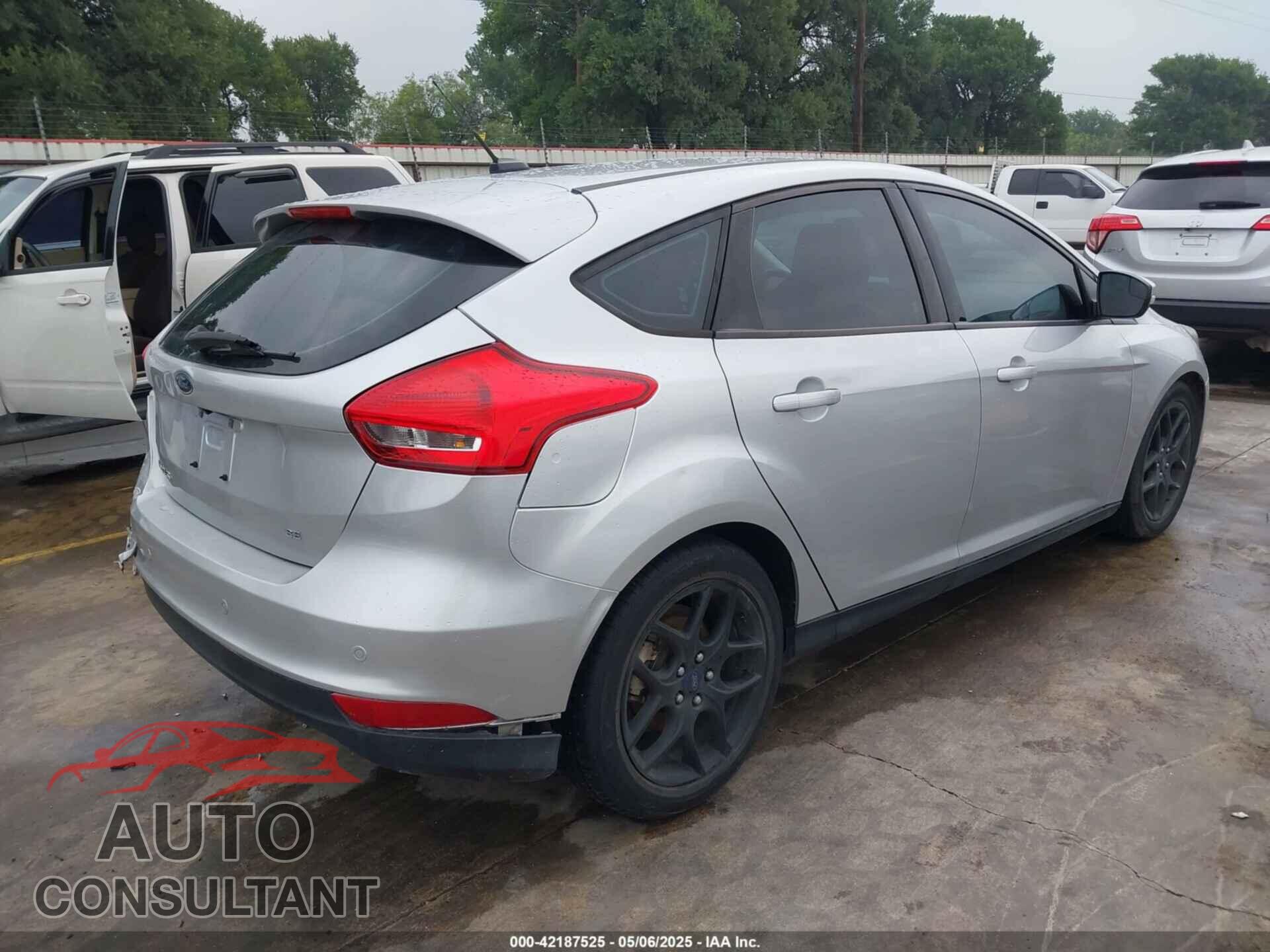 FORD FOCUS 2016 - 1FADP3K21GL321685