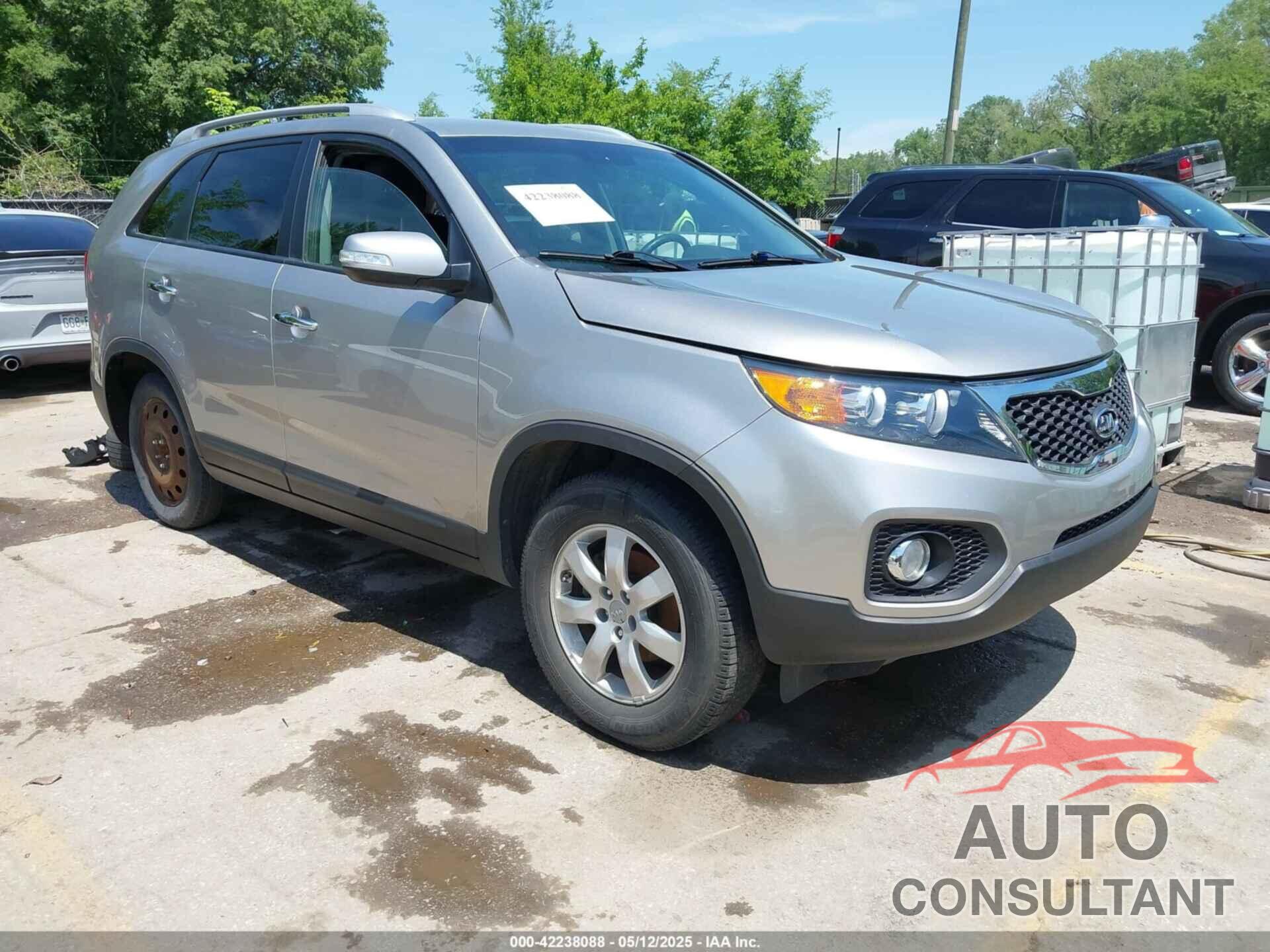 KIA SORENTO 2013 - 5XYKT3A68DG348357