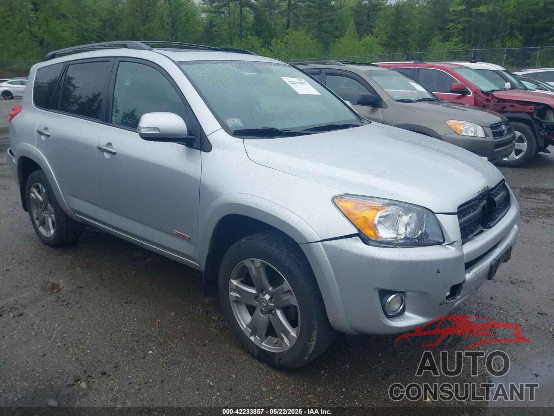 TOYOTA RAV4 2011 - JTMRF4DV8B5047379