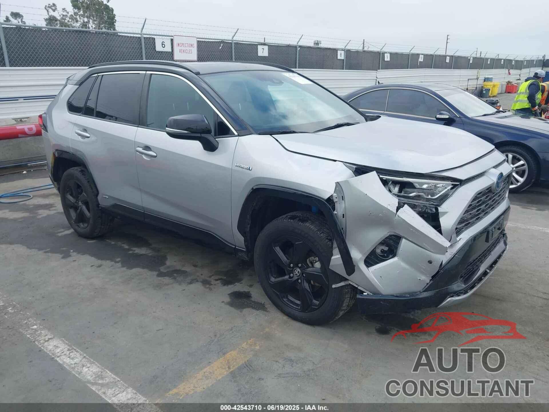 TOYOTA RAV4 HYBRID 2021 - 2T3E6RFV8MW025418