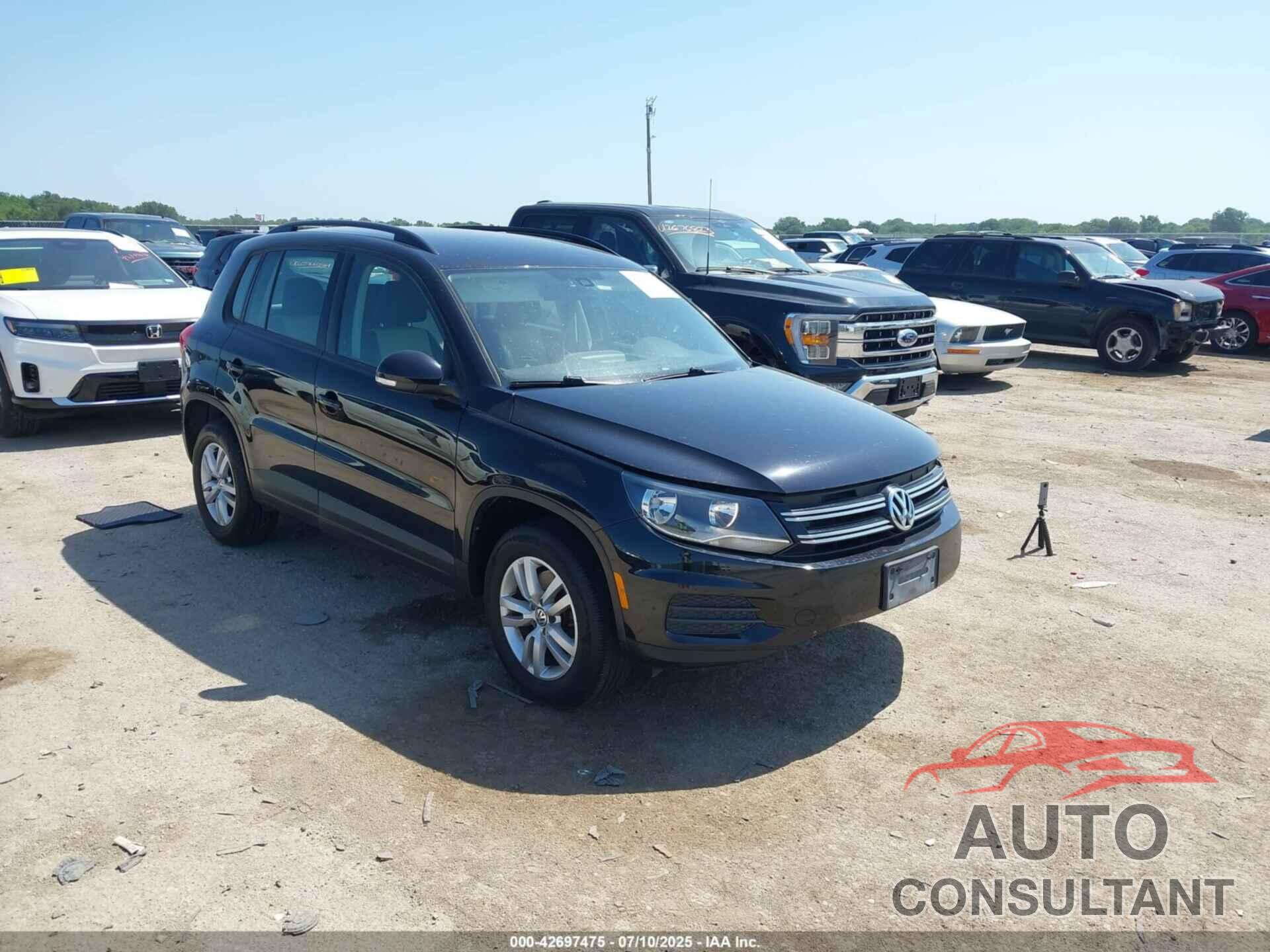 VOLKSWAGEN TIGUAN 2016 - WVGBV7AX6GW582977