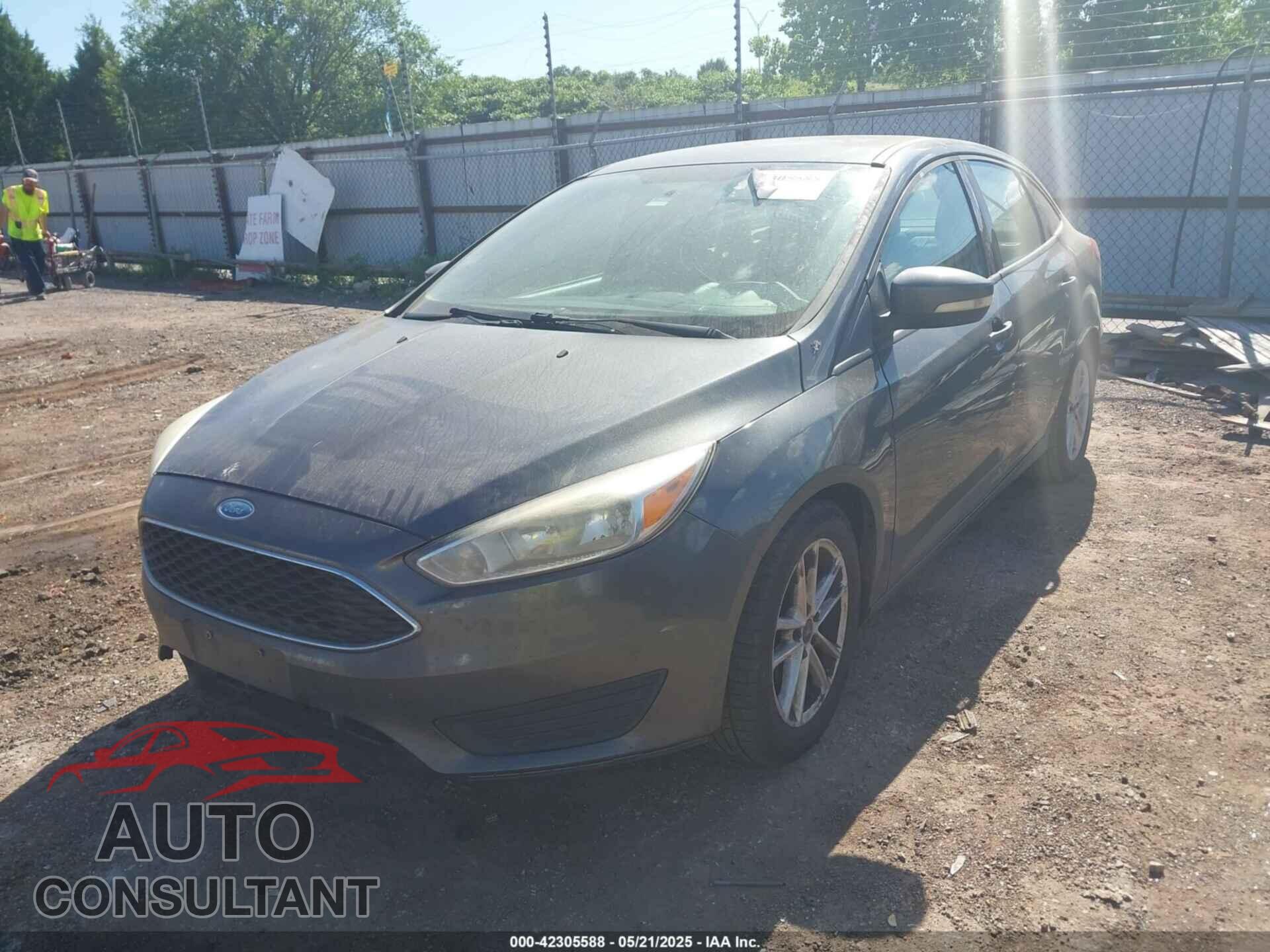 FORD FOCUS 2017 - 1FADP3F22HL341553