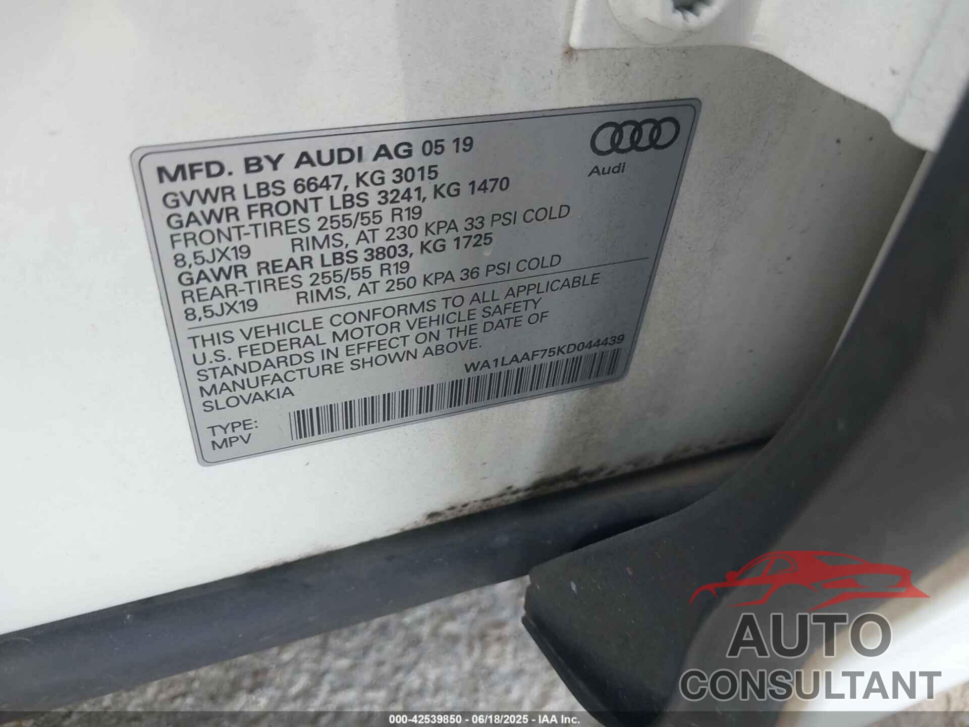AUDI Q7 2019 - WA1LAAF75KD044439