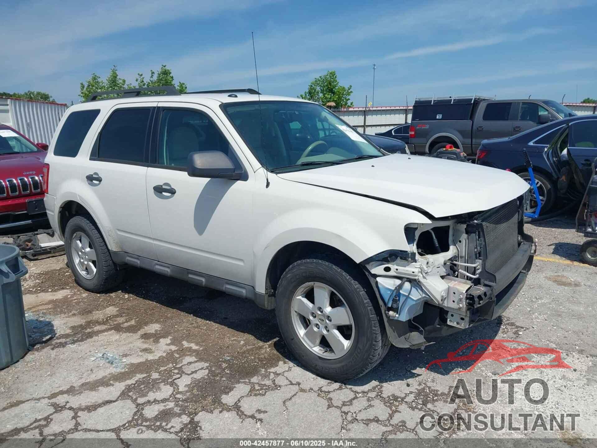 FORD ESCAPE 2010 - 1FMCU0D75AKB89030