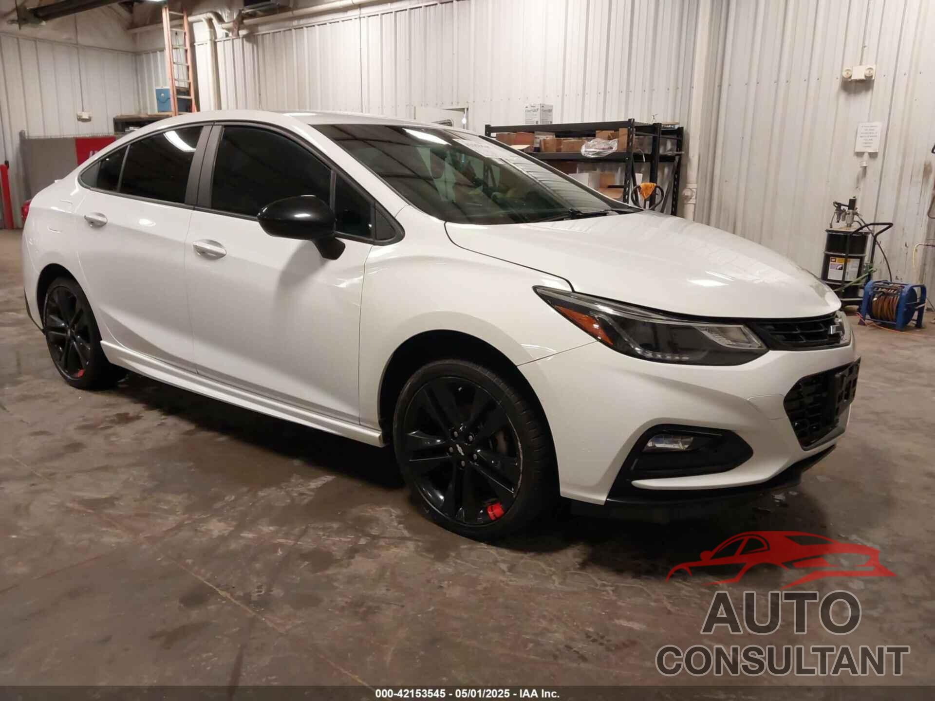 CHEVROLET CRUZE 2018 - 1G1BE5SM8J7230071