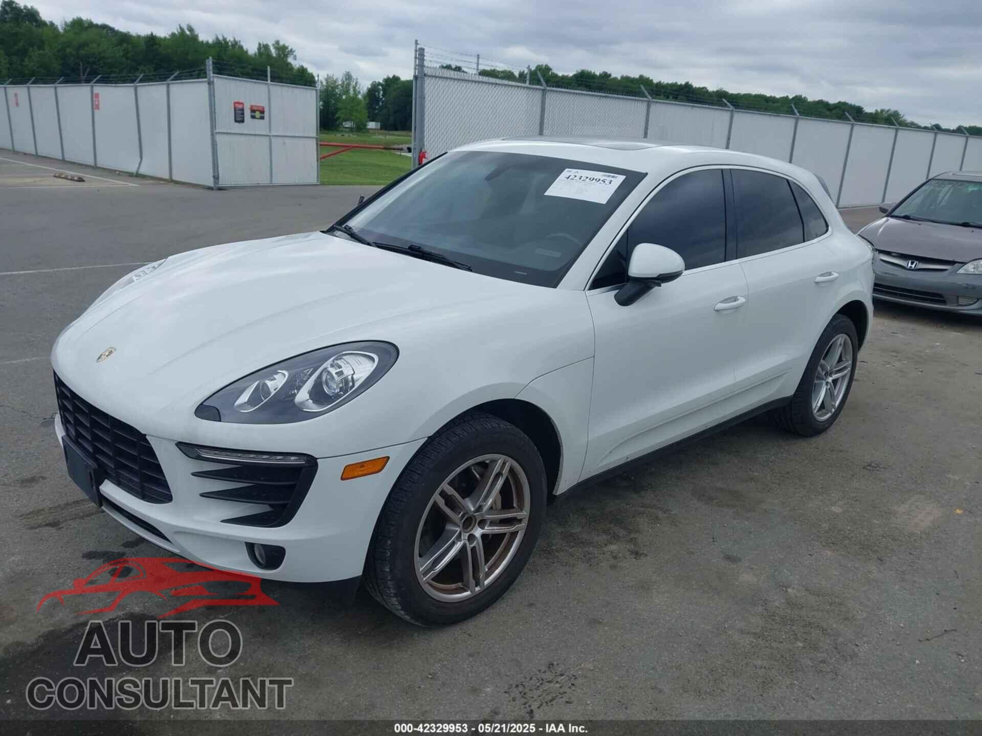 PORSCHE MACAN 2015 - WP1AB2A56FLB72821