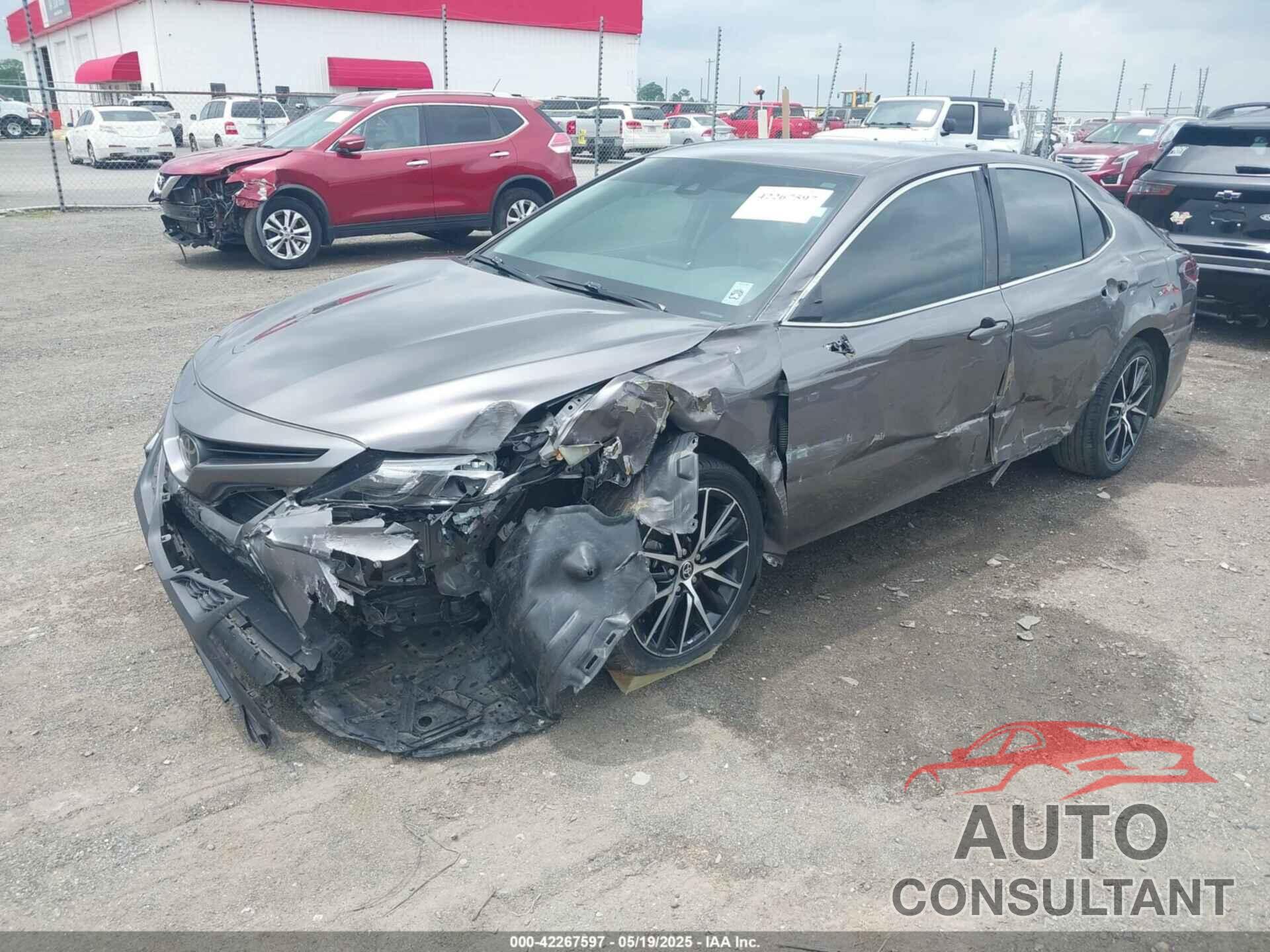 TOYOTA CAMRY 2023 - 4T1G11AK8PU798523
