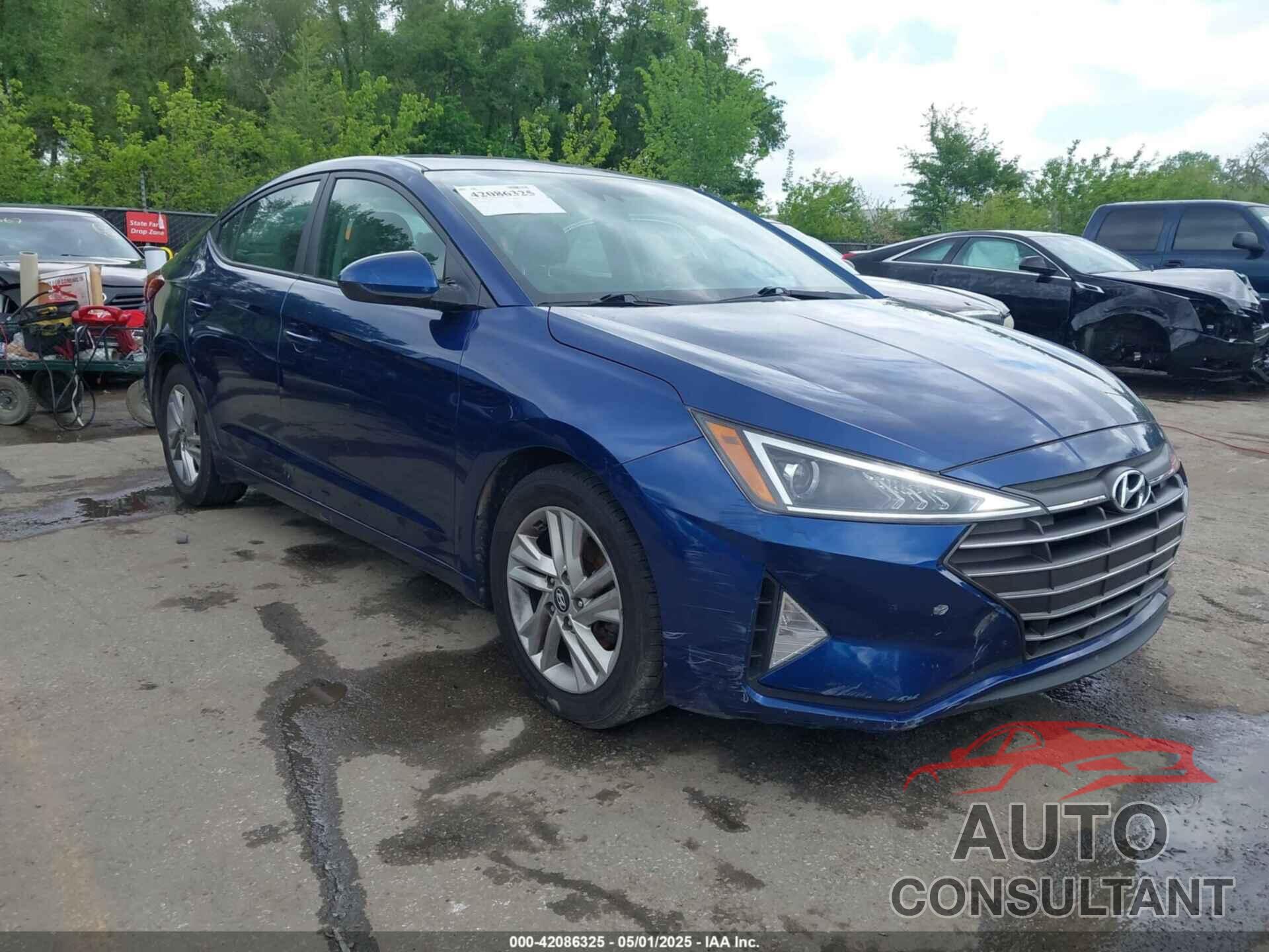 HYUNDAI ELANTRA 2019 - 5NPD84LF1KH472702