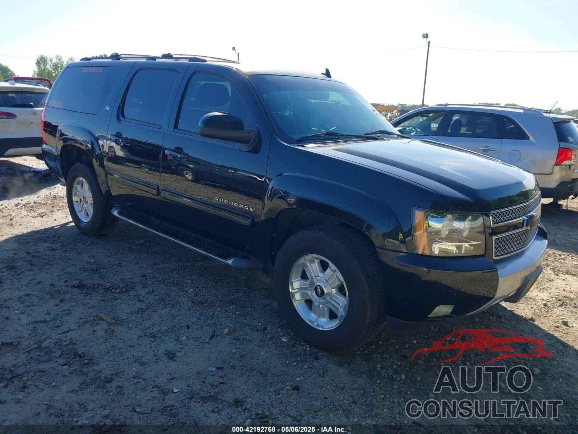 CHEVROLET SUBURBAN 2013 - 1GNSKJE73DR103601