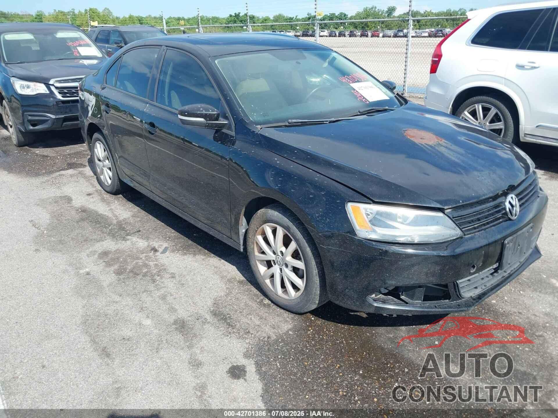 VOLKSWAGEN JETTA 2012 - 3VWDX7AJ1CM368537