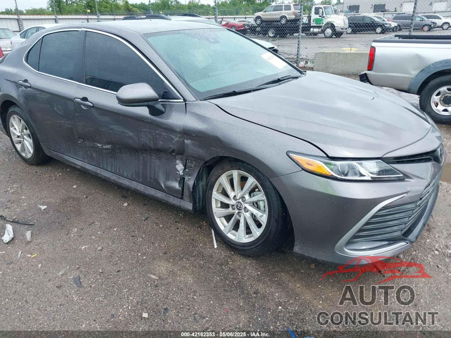 TOYOTA CAMRY 2024 - 4T1C11AK2RU879602