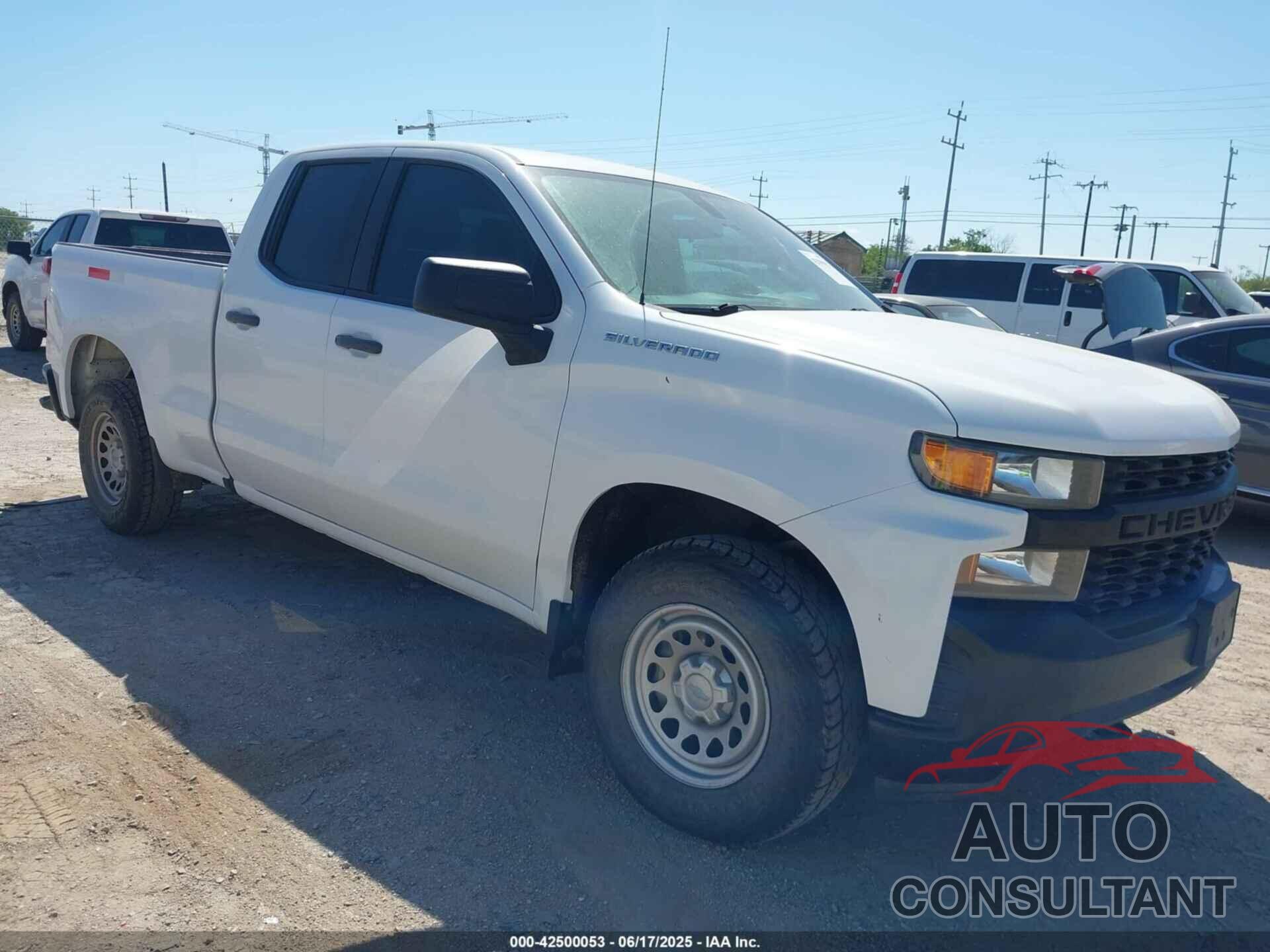 CHEVROLET SILVERADO 1500 2020 - 1GCRYAEFXLZ178436