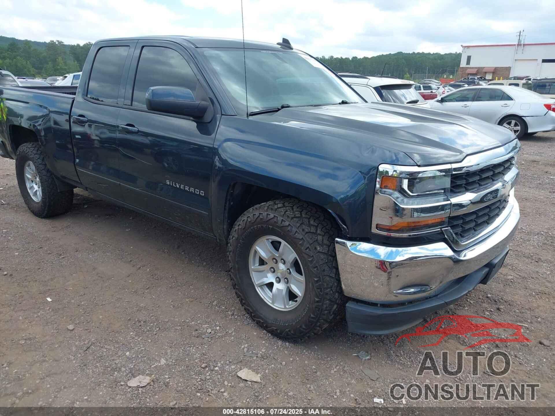 CHEVROLET SILVERADO 1500 2018 - 1GCRCREC5JZ154156