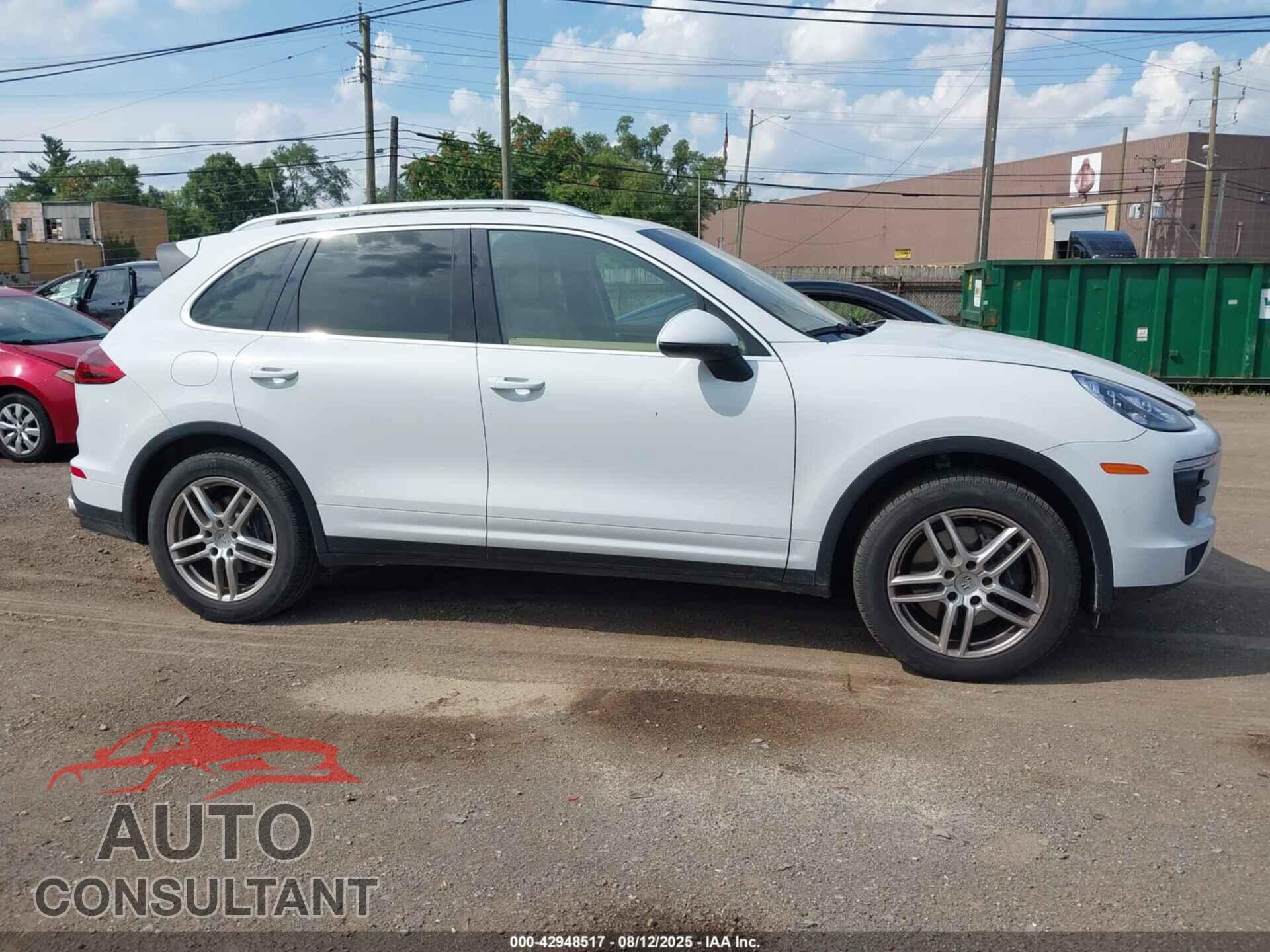PORSCHE CAYENNE 2016 - WP1AA2A22GKA14976