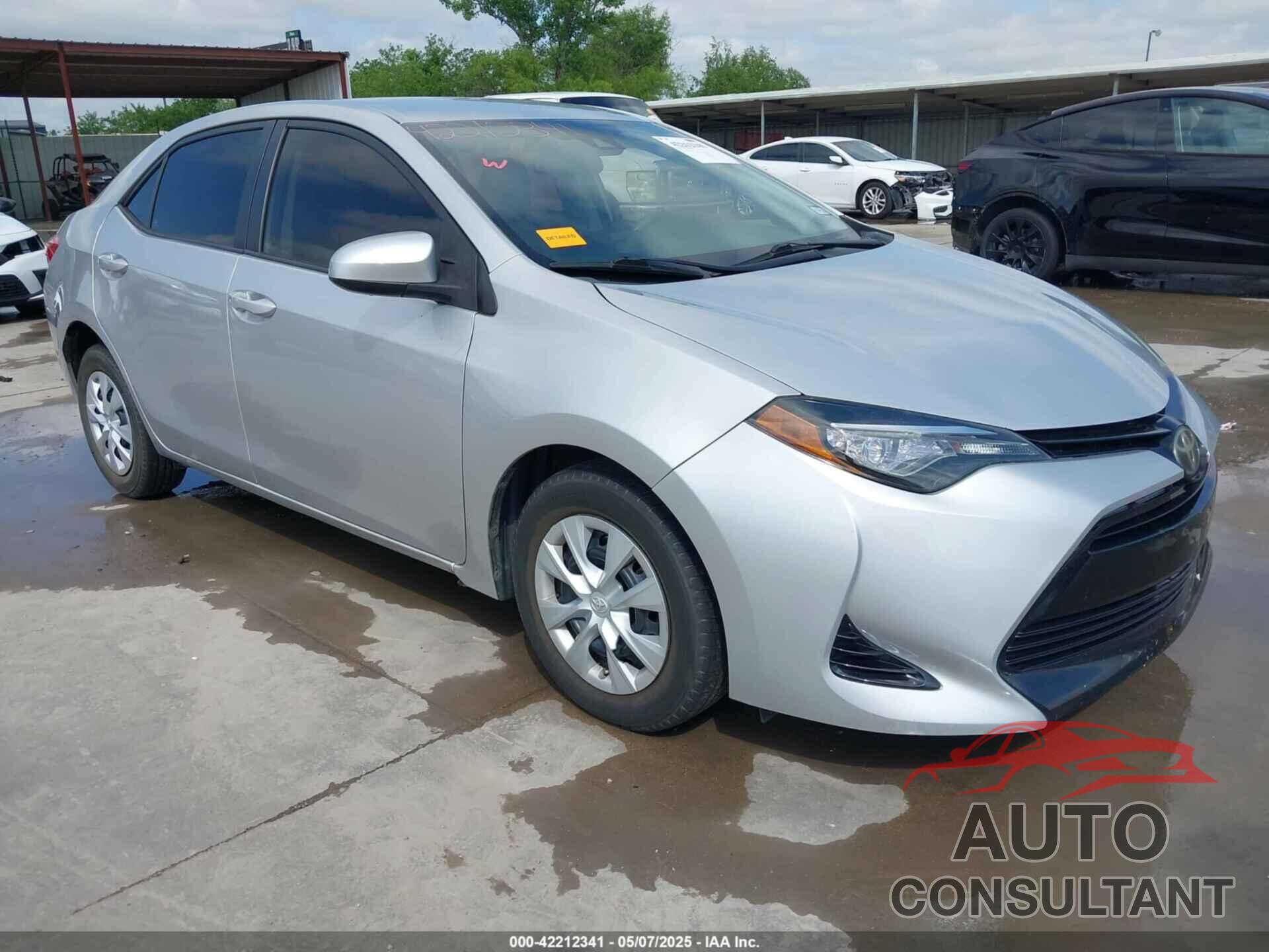 TOYOTA COROLLA 2017 - 5YFBURHE9HP582604