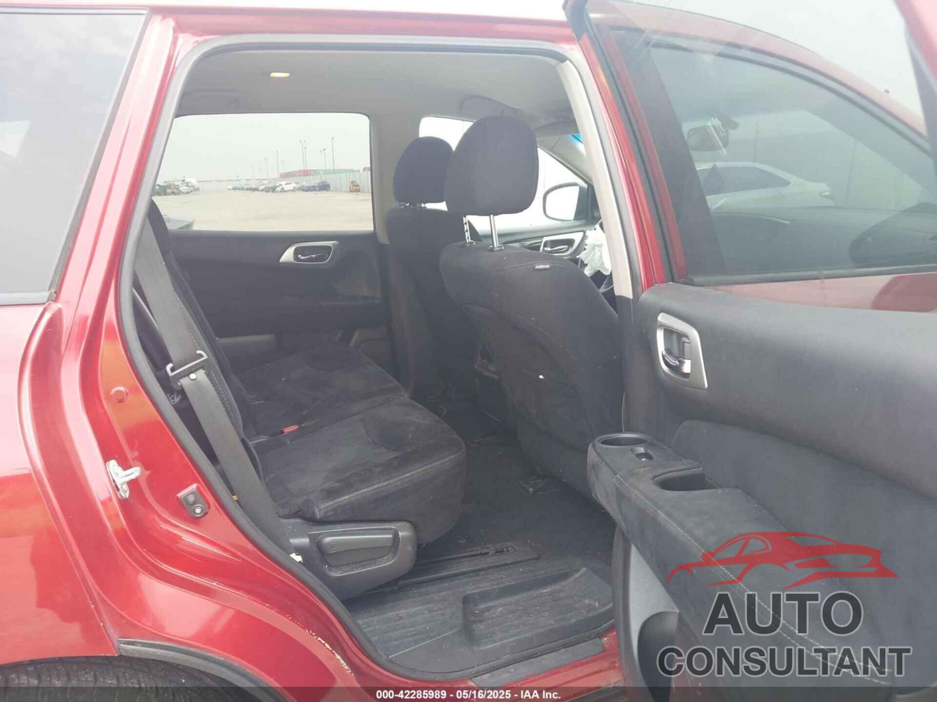 NISSAN PATHFINDER 2016 - 5N1AR2MN1GC655414