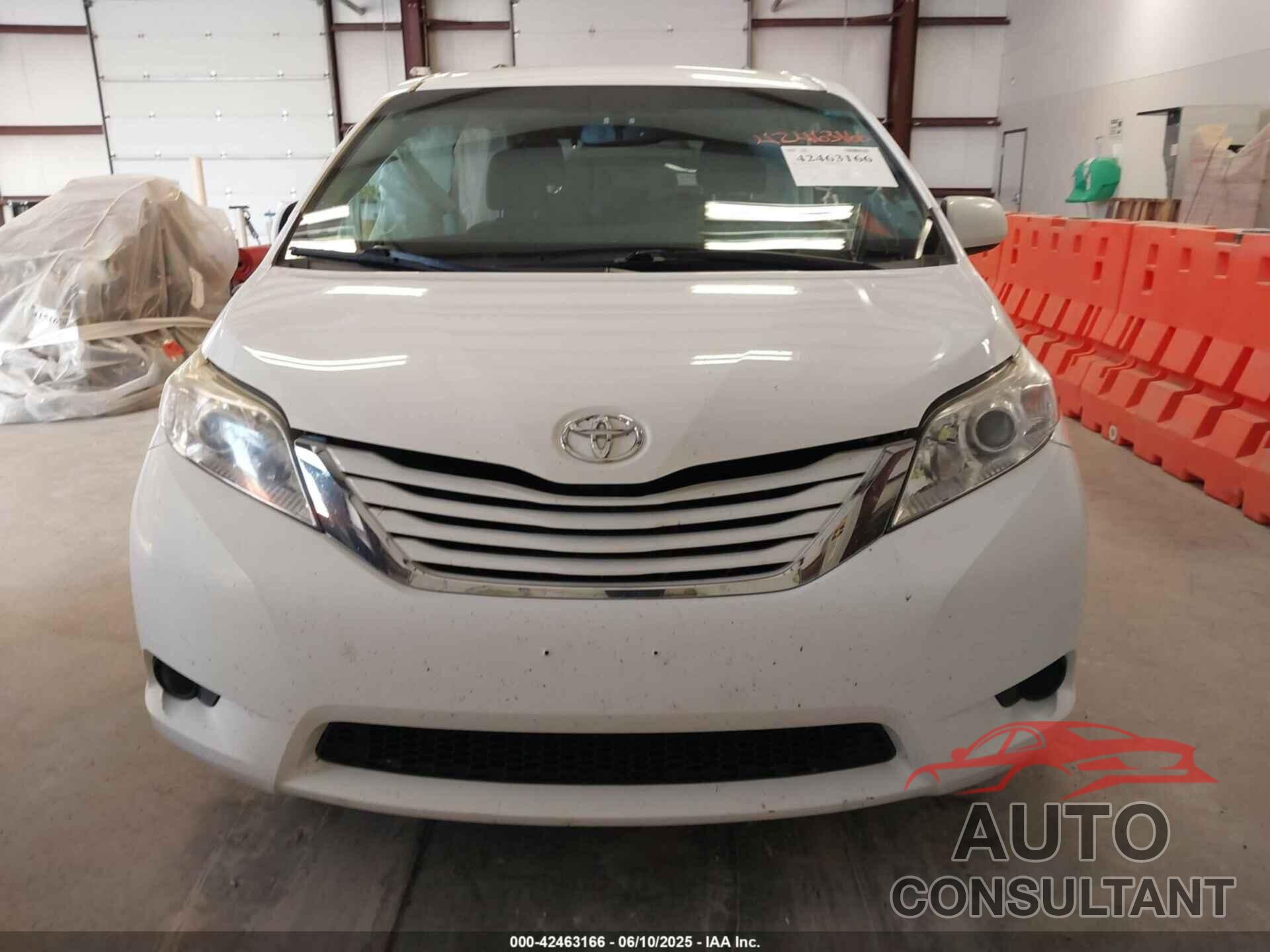 TOYOTA SIENNA 2017 - 5TDKZ3DC1HS825297