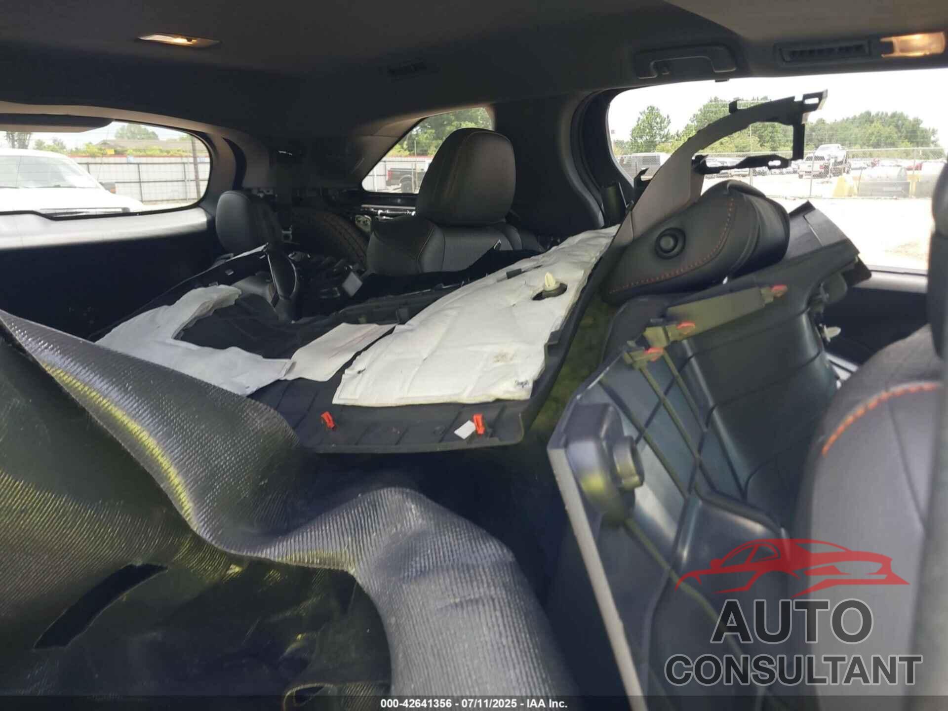 TOYOTA SIENNA 2021 - 5TDDRKEC7MS035725