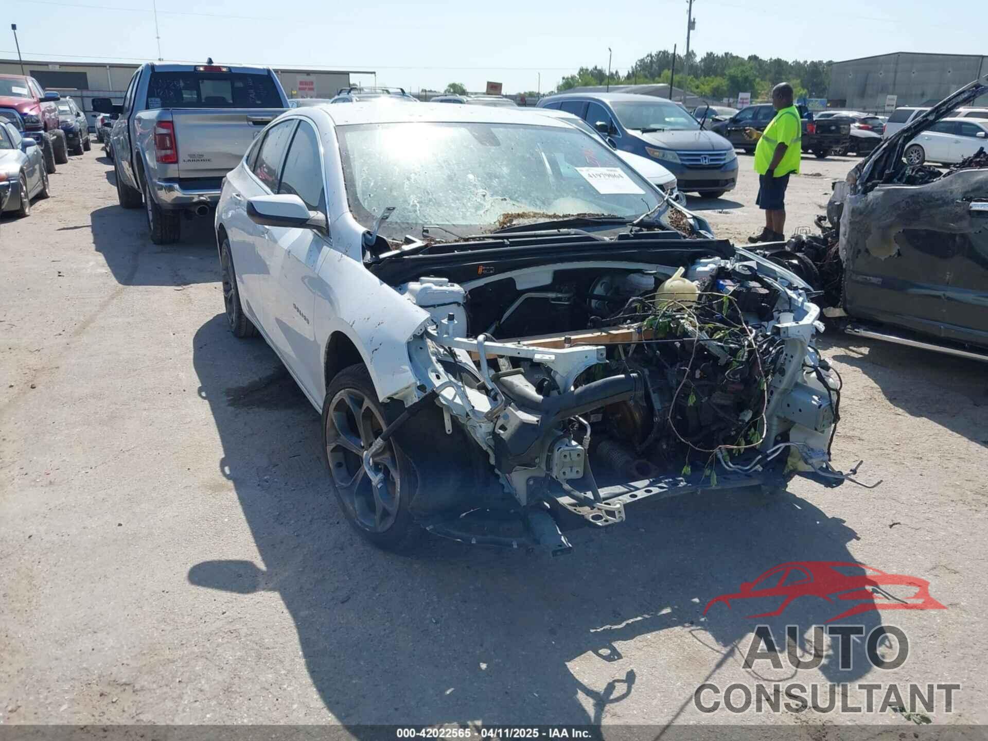CHEVROLET MALIBU 2022 - 1G1ZD5ST9NF200971