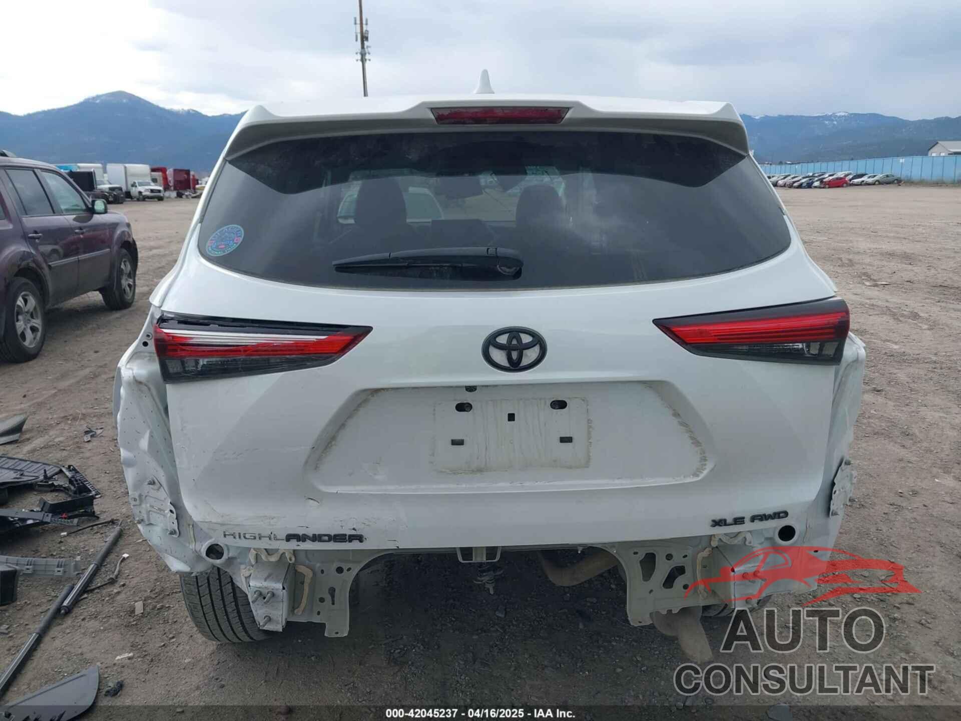 TOYOTA HIGHLANDER 2022 - 5TDGZRBHXNS234405