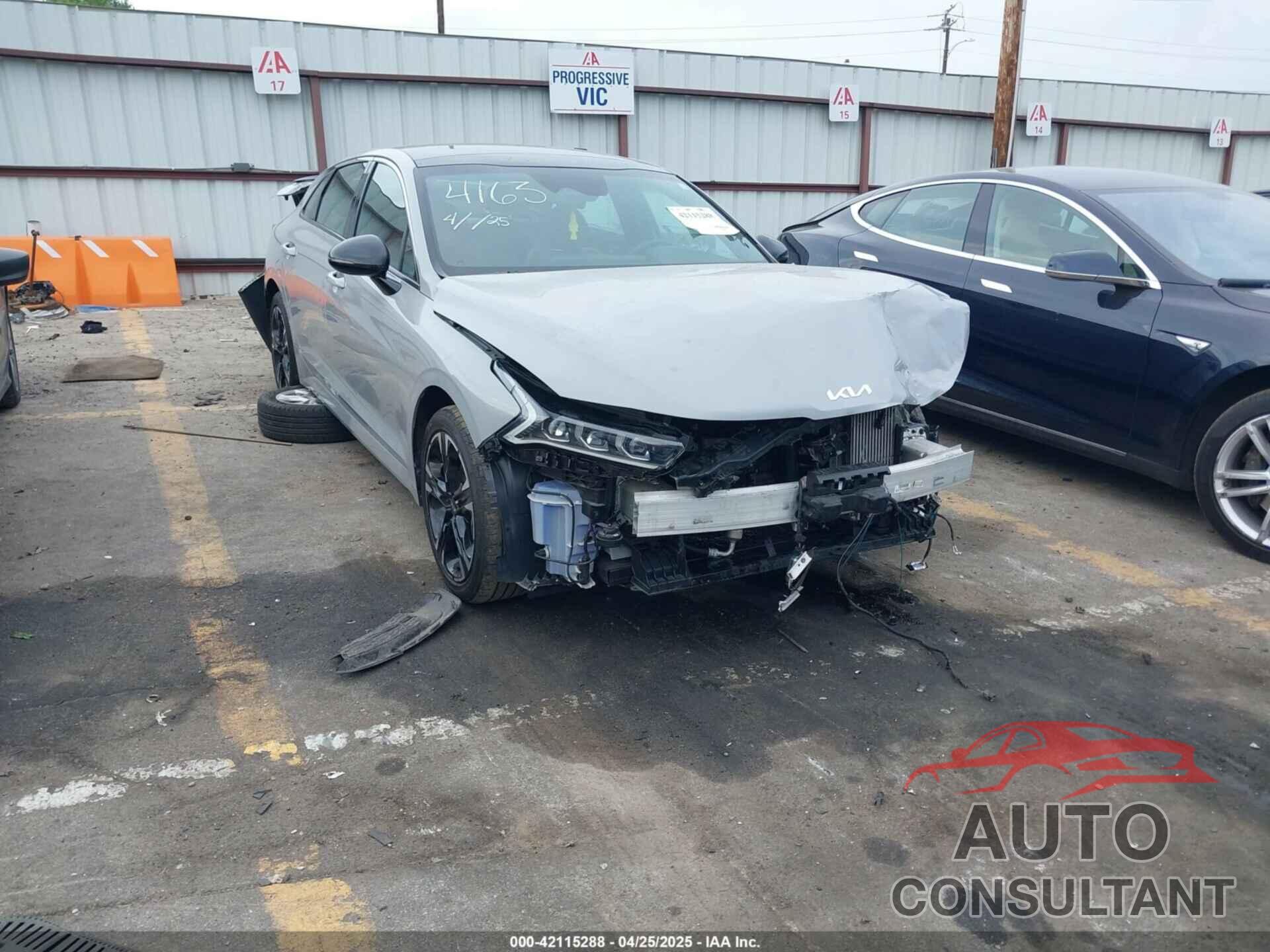 KIA K5 2022 - 5XXG64J27NG124163