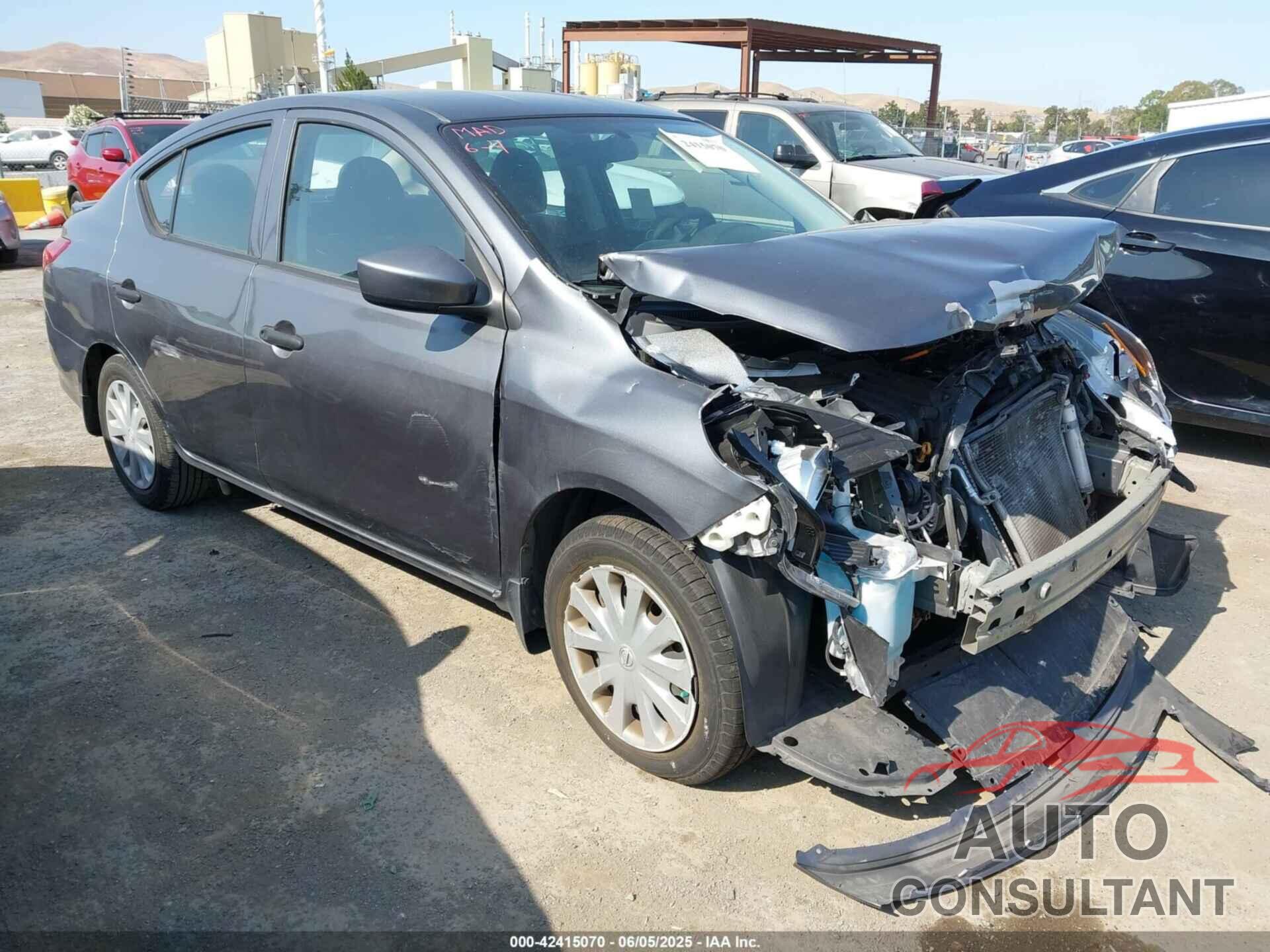 NISSAN VERSA 2018 - 3N1CN7AP8JL872517