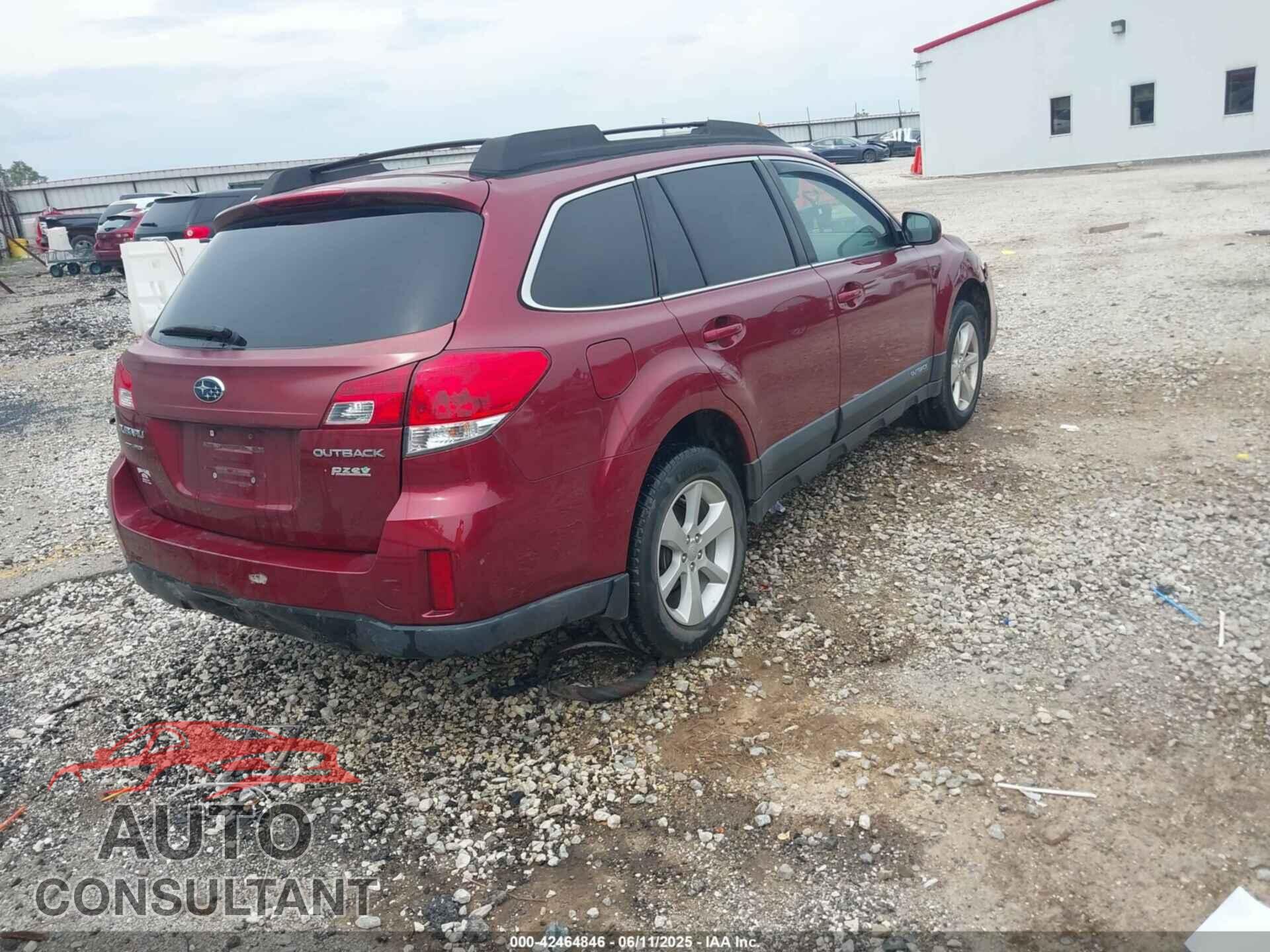 SUBARU OUTBACK 2013 - 4S4BRBCC1D3232011