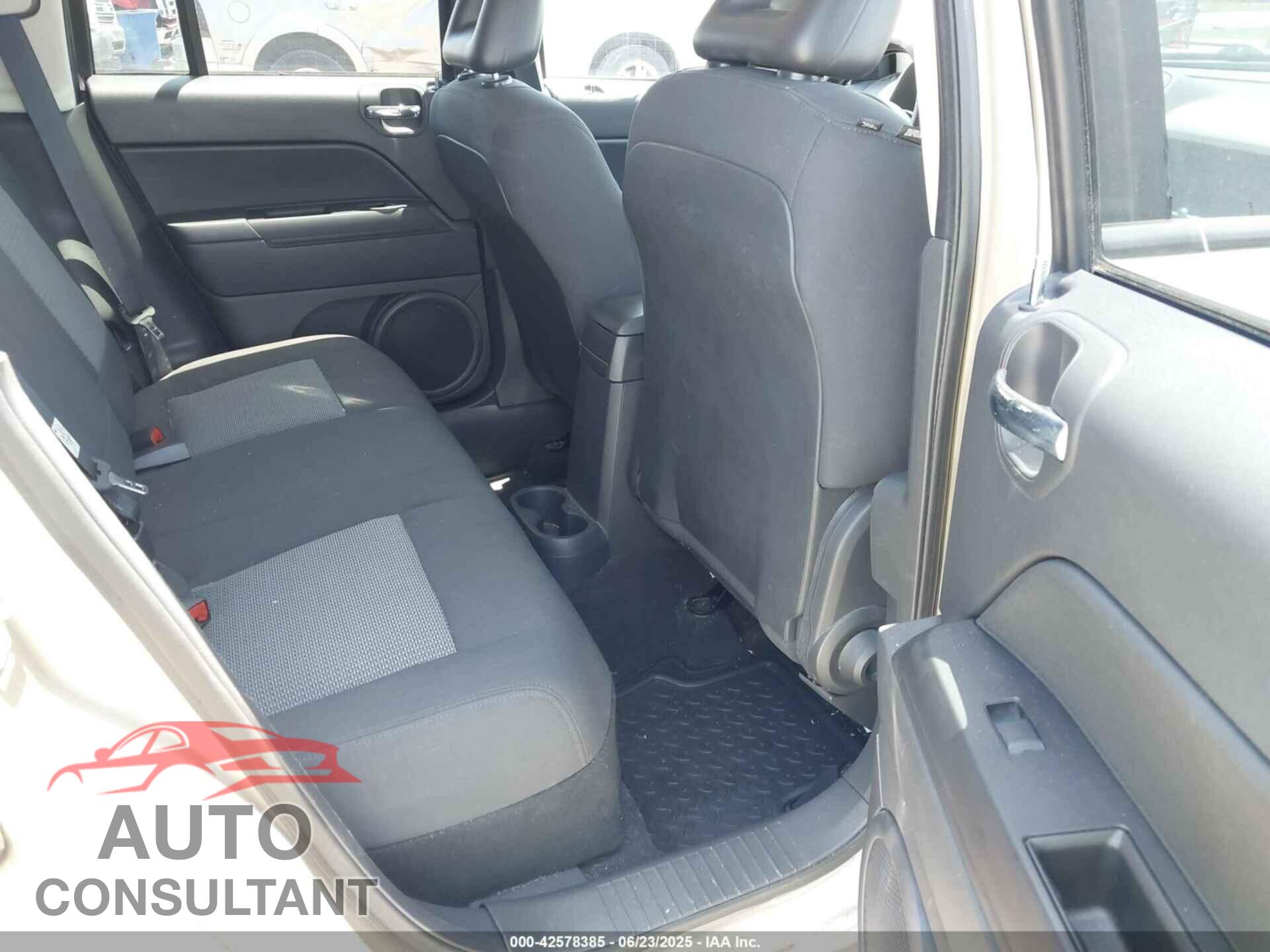 JEEP COMPASS 2009 - 1J8FF47B79D137491