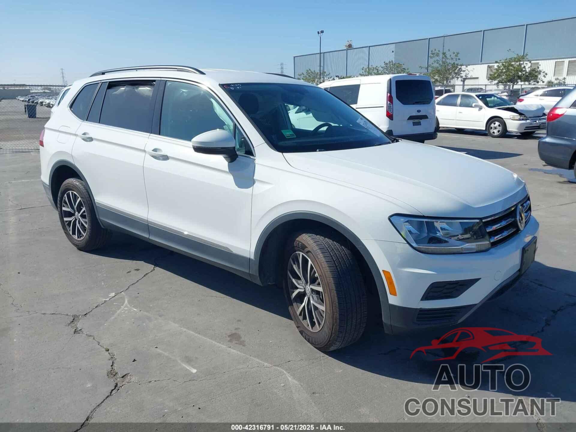 VOLKSWAGEN TIGUAN 2020 - 3VV3B7AX8LM120160