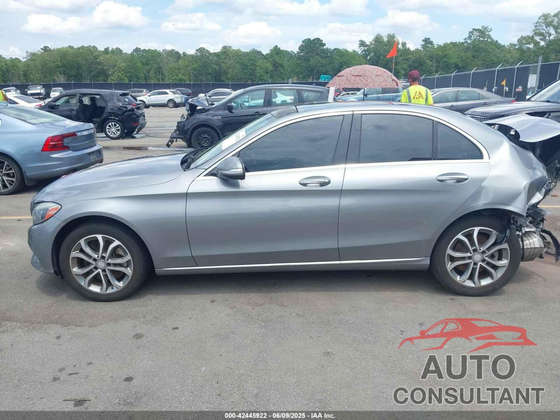 MERCEDES-BENZ C 300 2015 - 55SWF4KB9FU023350