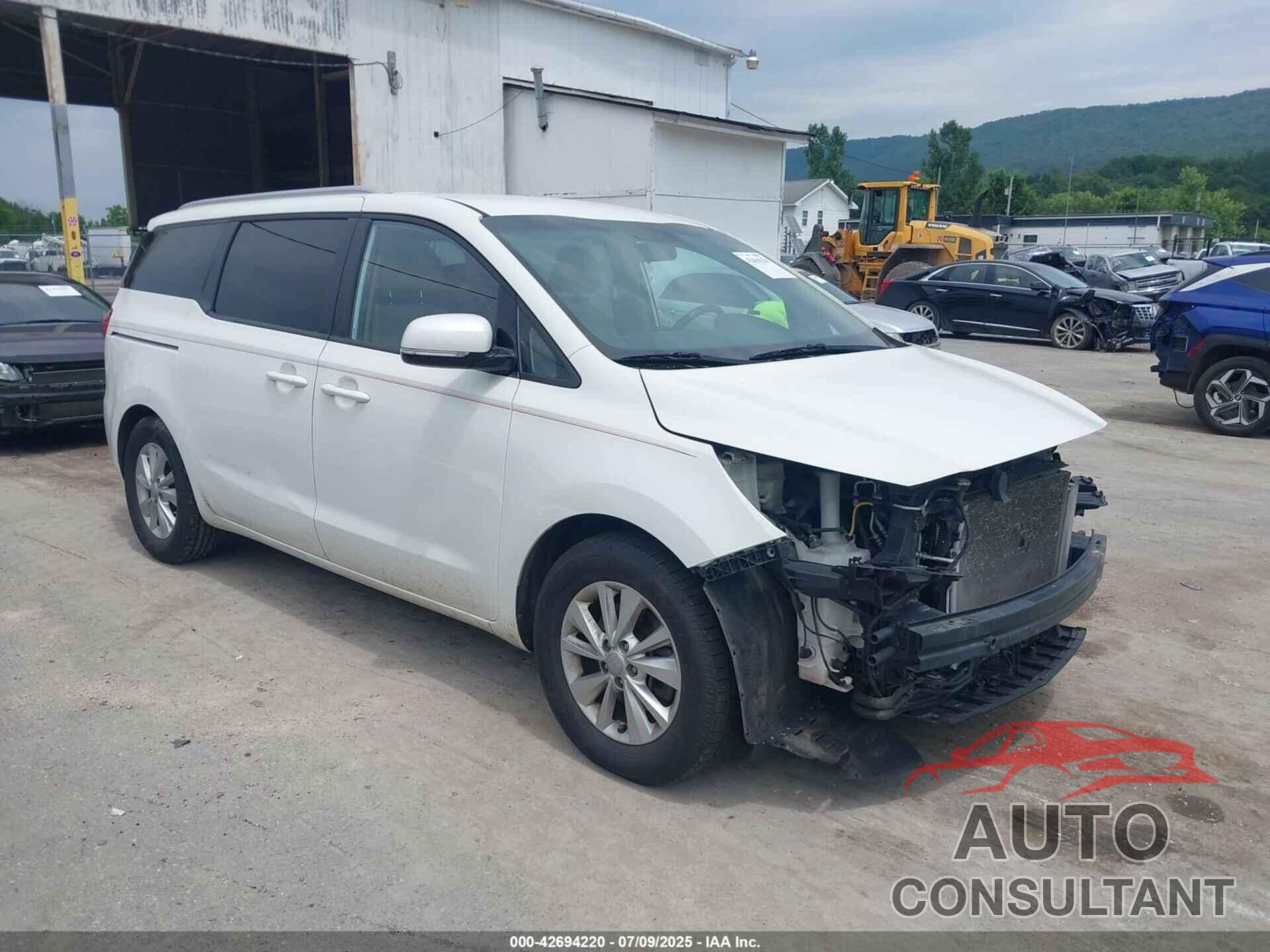 KIA SEDONA 2016 - KNDMB5C15G6142865