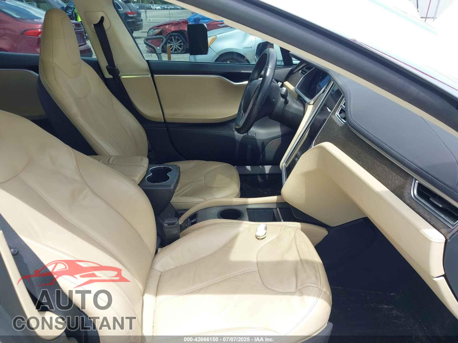 TESLA MODEL S 2013 - 5YJSA1CN5DFP20940