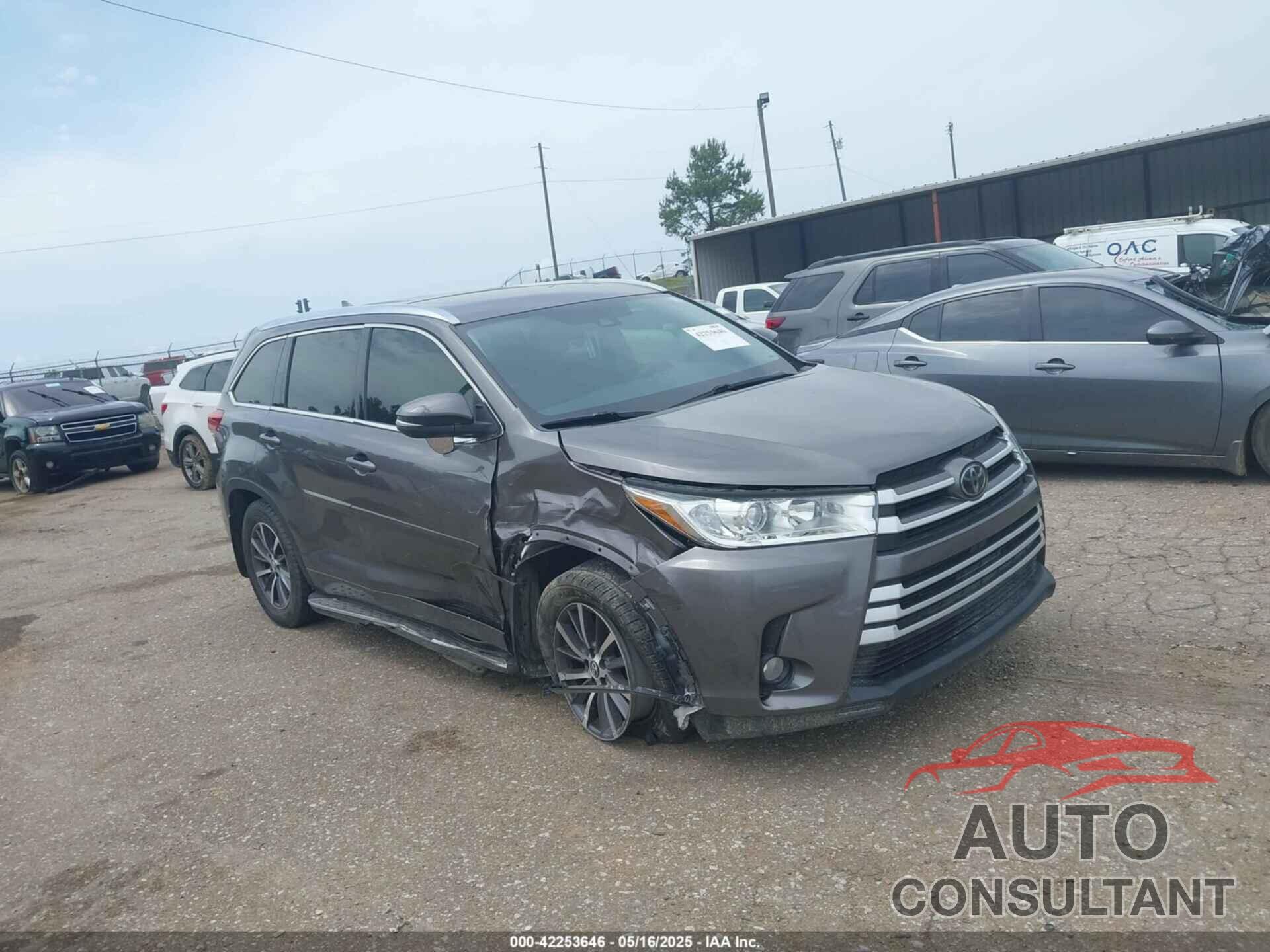 TOYOTA HIGHLANDER 2017 - 5TDKZRFH1HS522807
