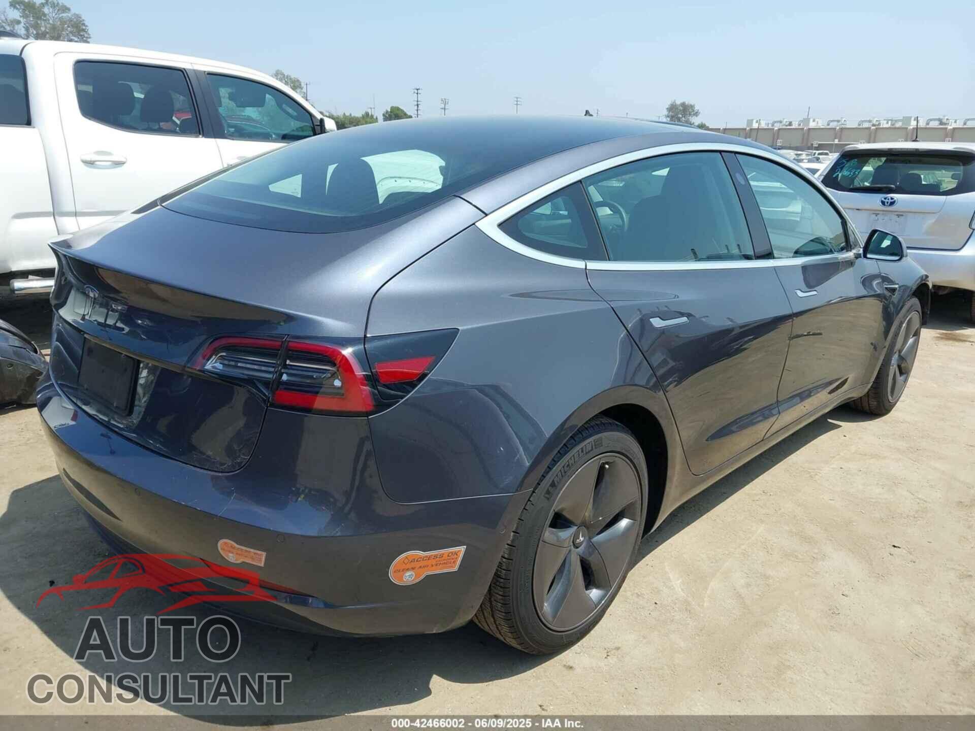 TESLA MODEL 3 2020 - 5YJ3E1EA4LF644211